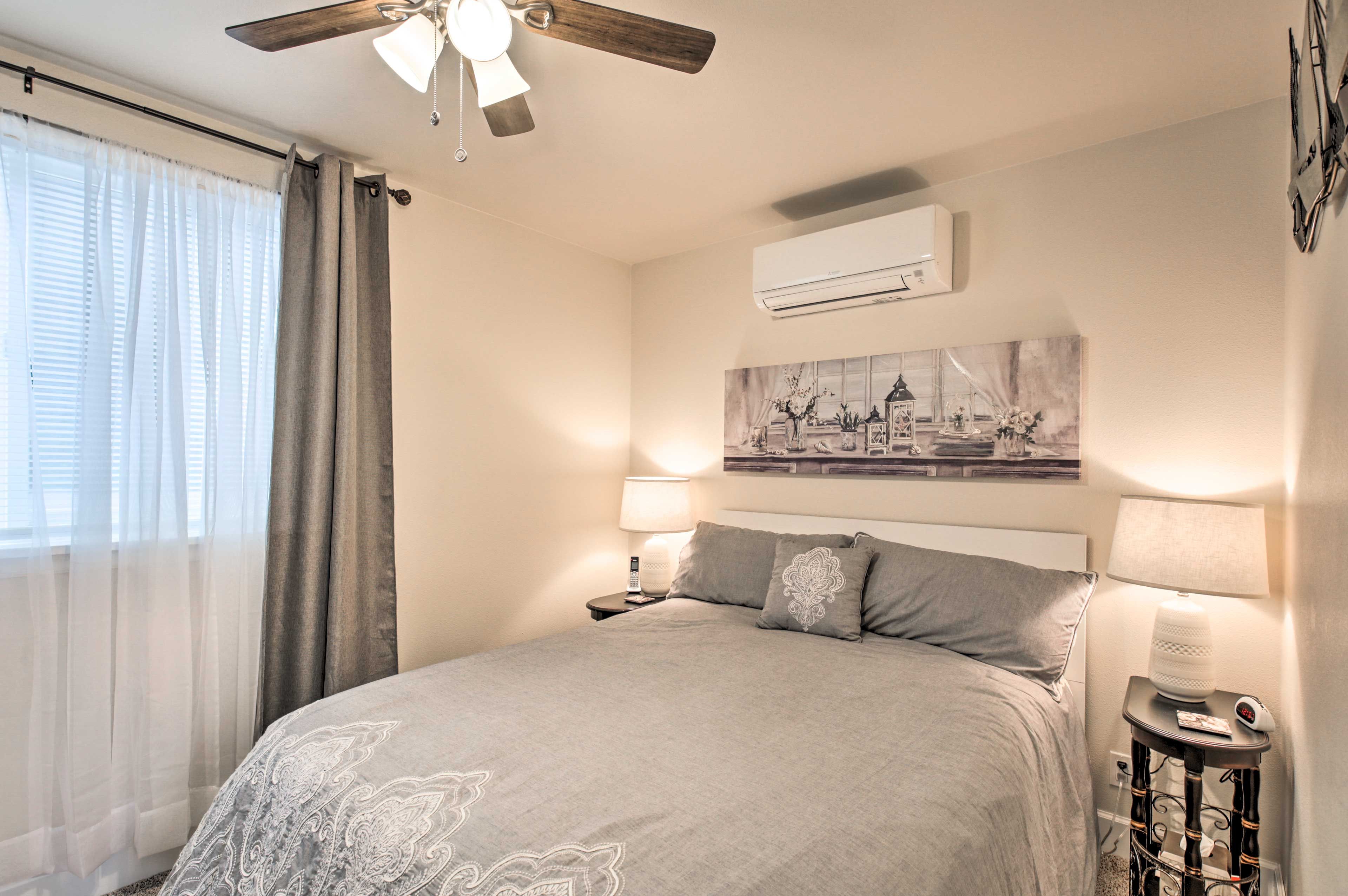 Bedroom 1 | Queen Bed