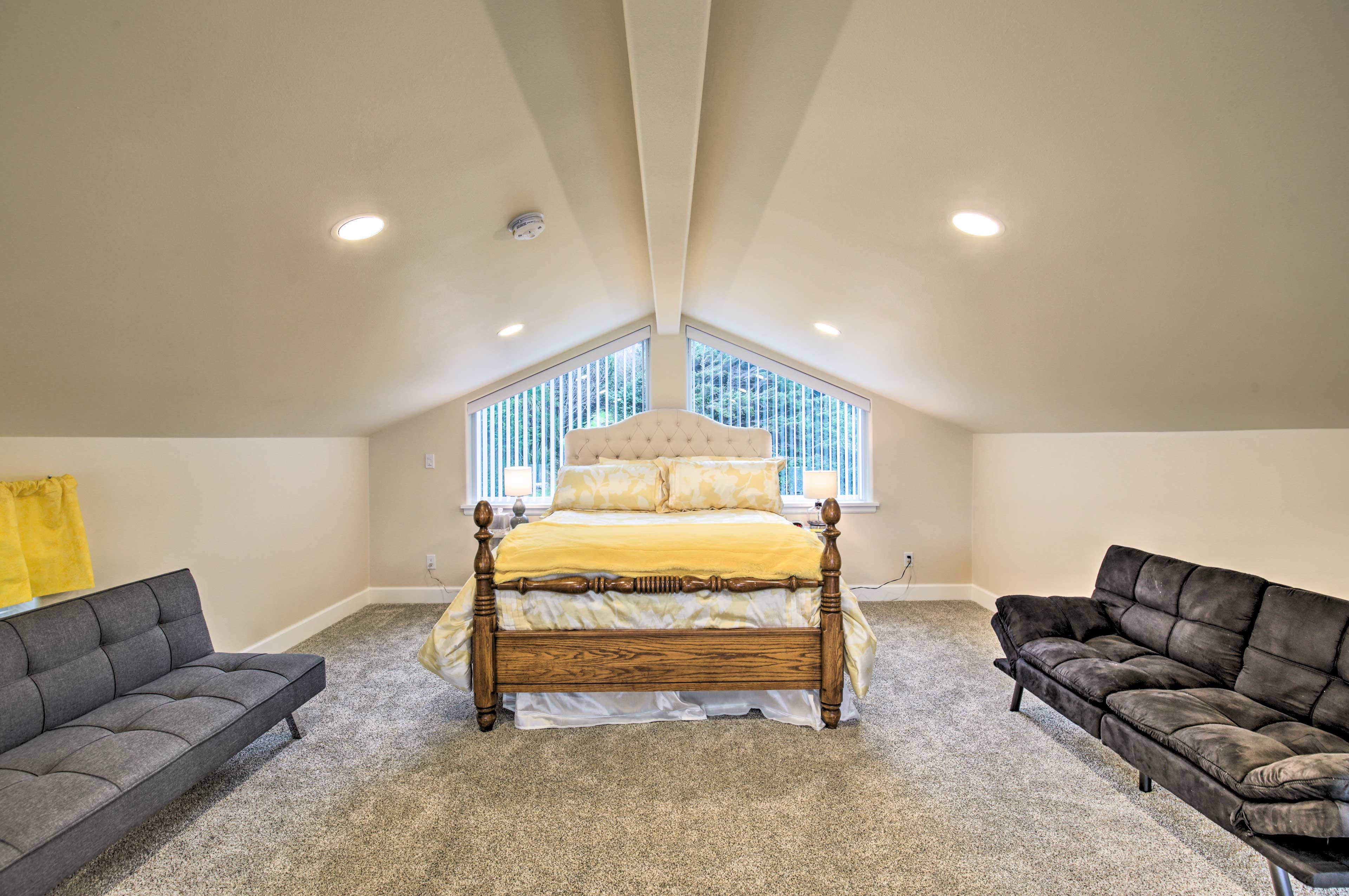 Bedroom 2 (Loft)