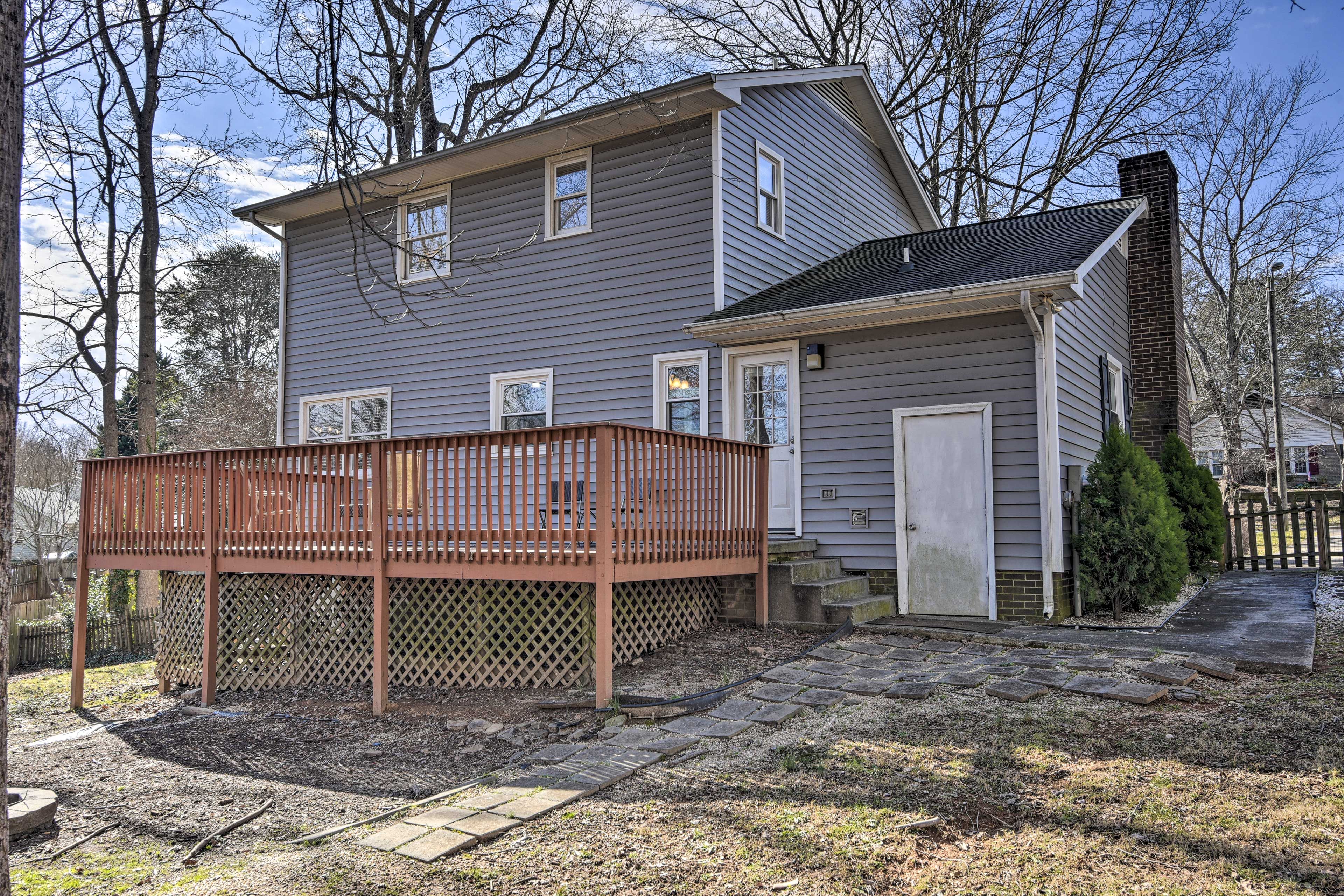 Back Exterior | Deck | Fire Pit