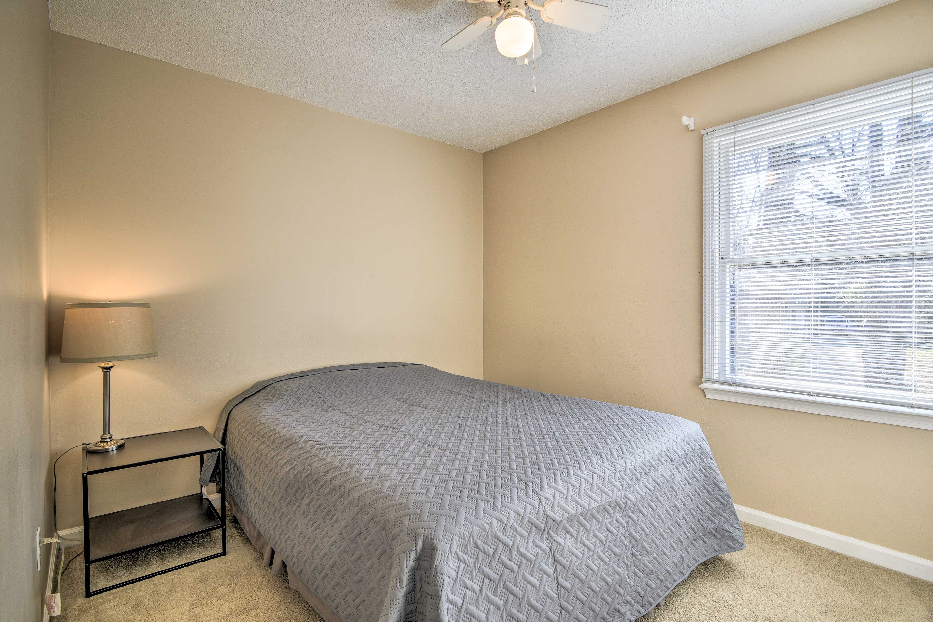 Bedroom 3 | Queen Bed