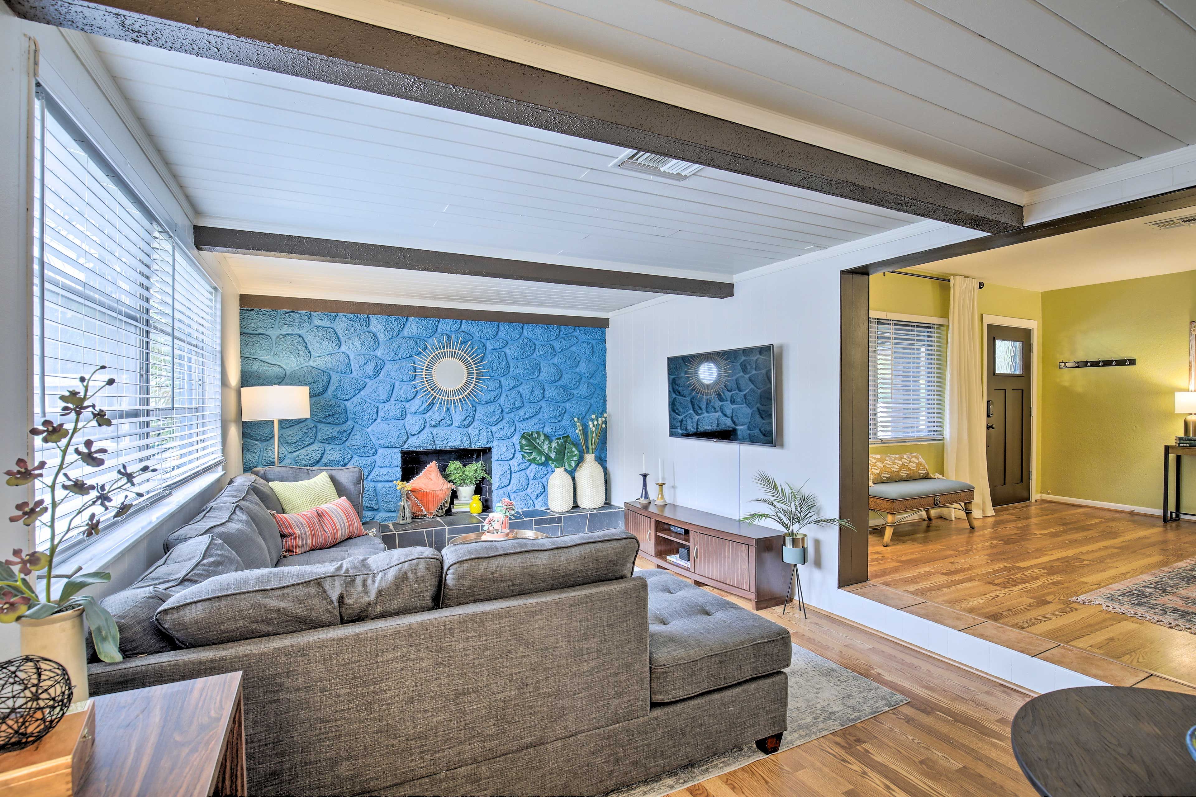 Living Area | Smart TV | Decorative Fireplace
