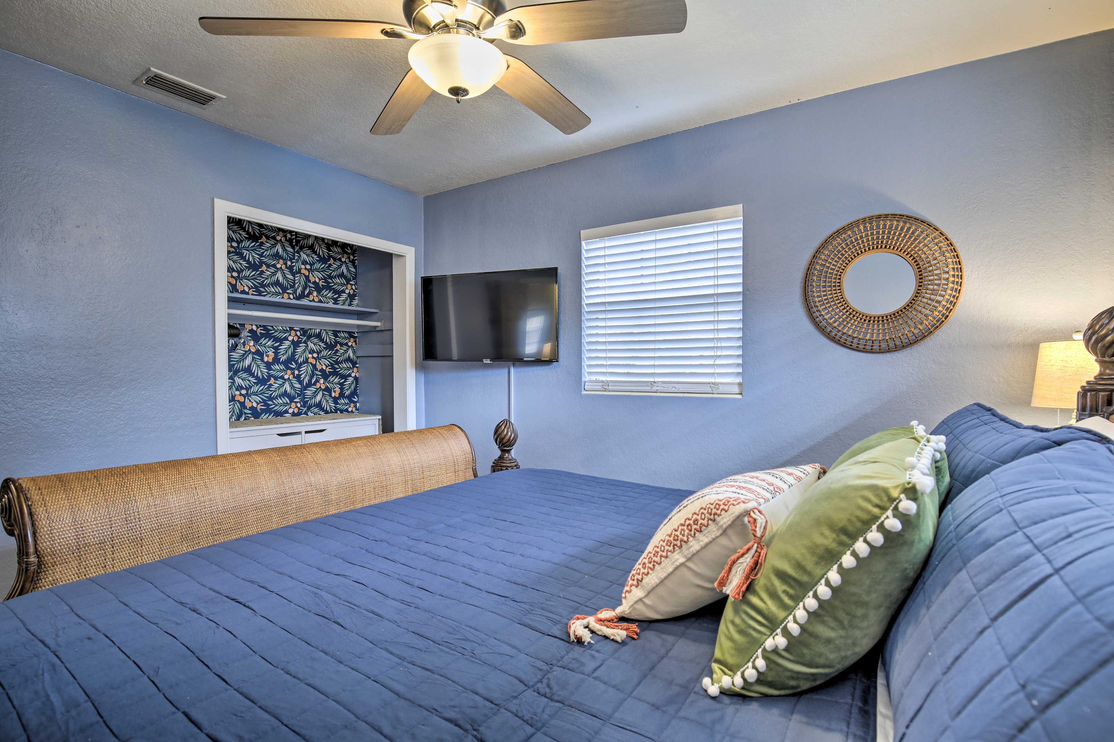Bedroom 1 | Smart TV | Linens Provided