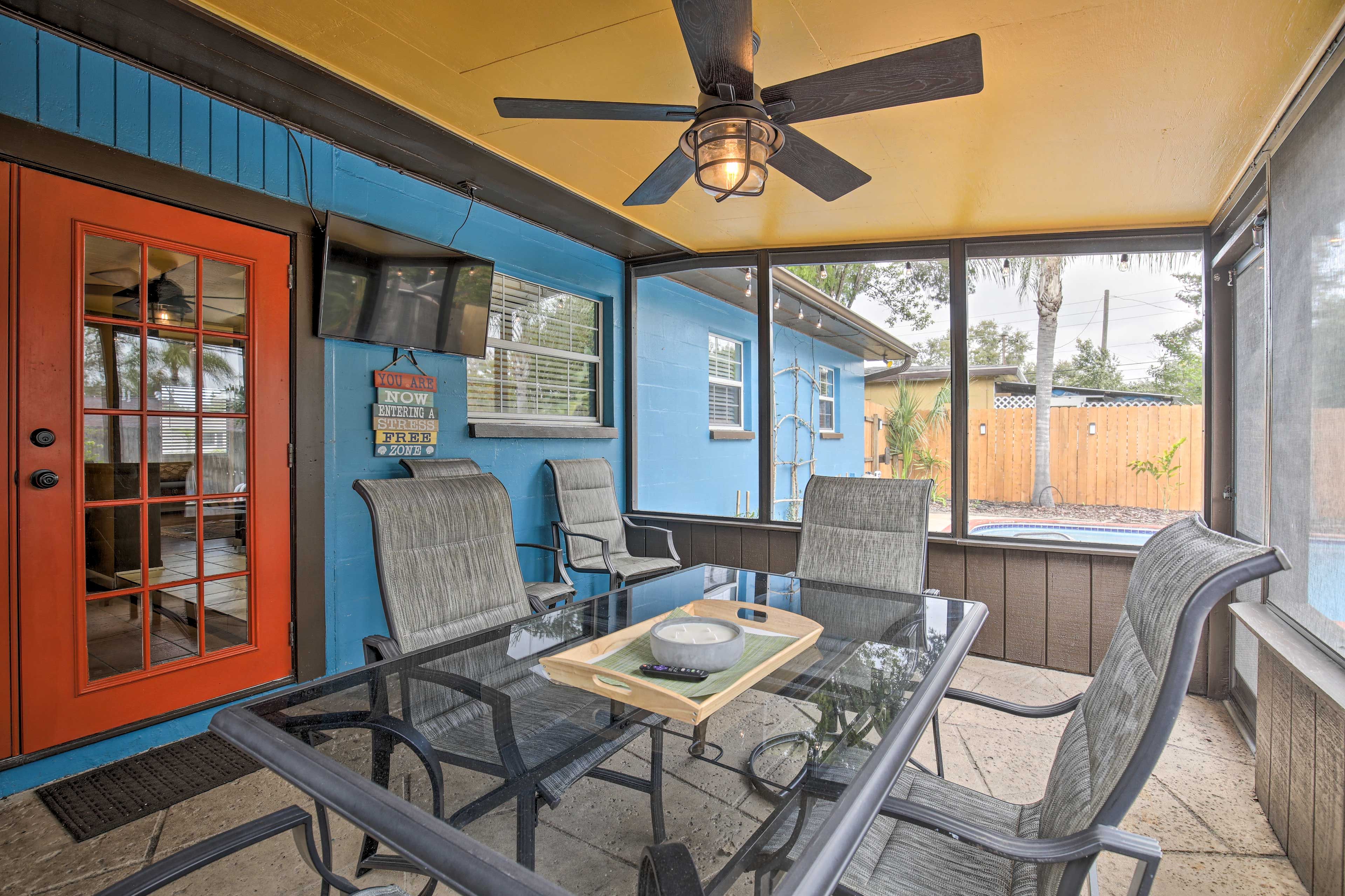 Lanai | Outdoor Seating