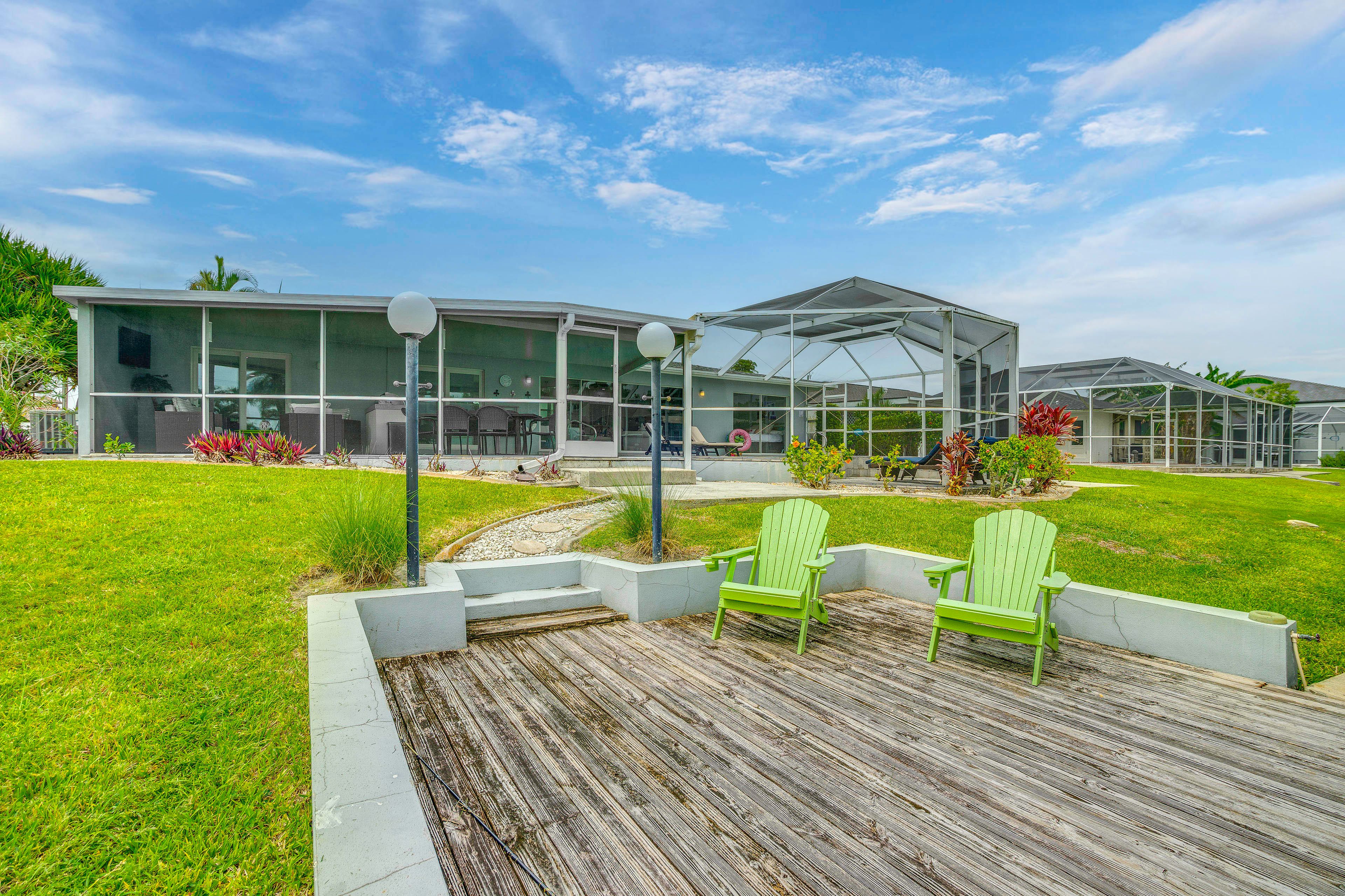 Private Yard | Waterfront Deck | Boat Dock