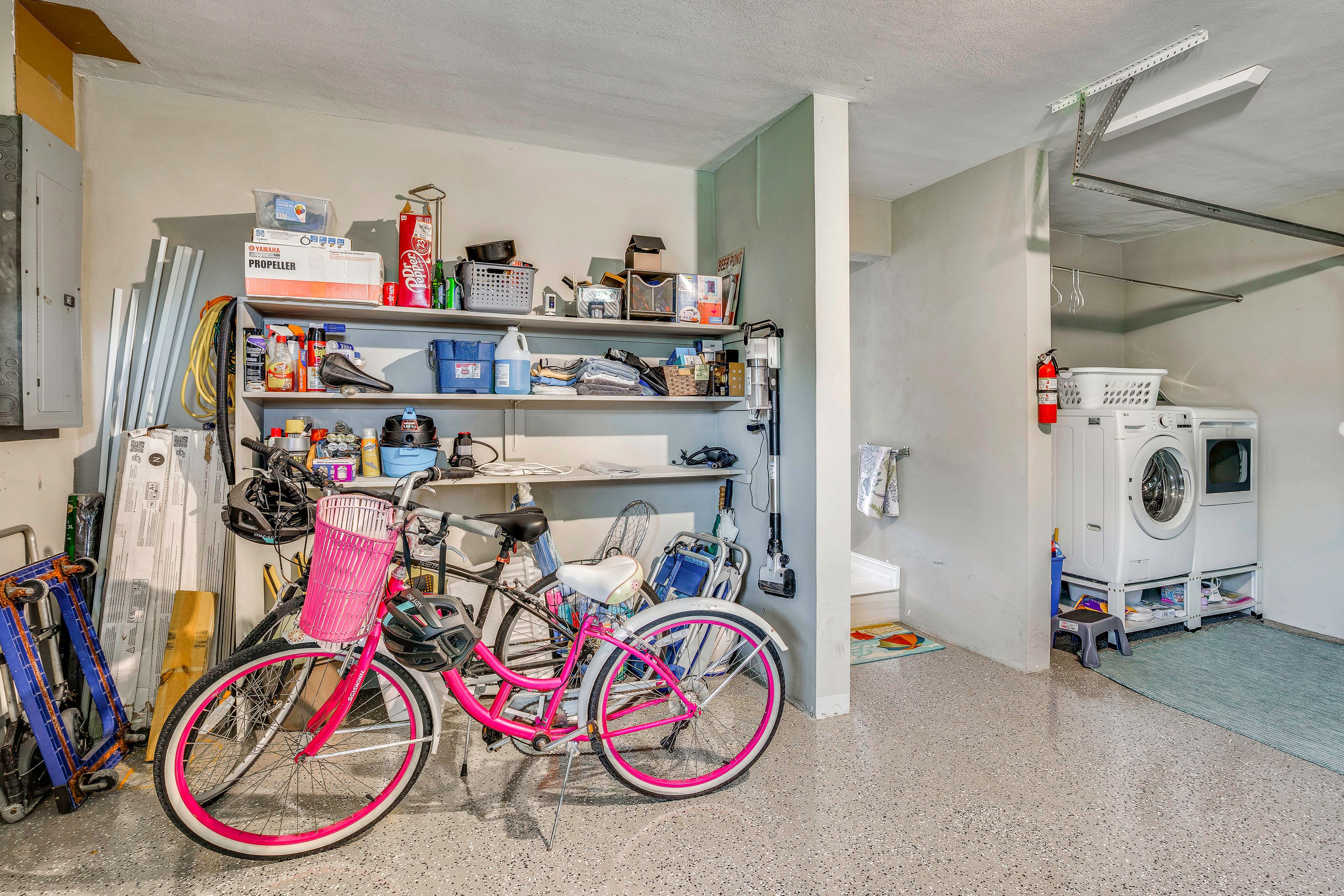 Garage | Washer & Dryer | Bikes