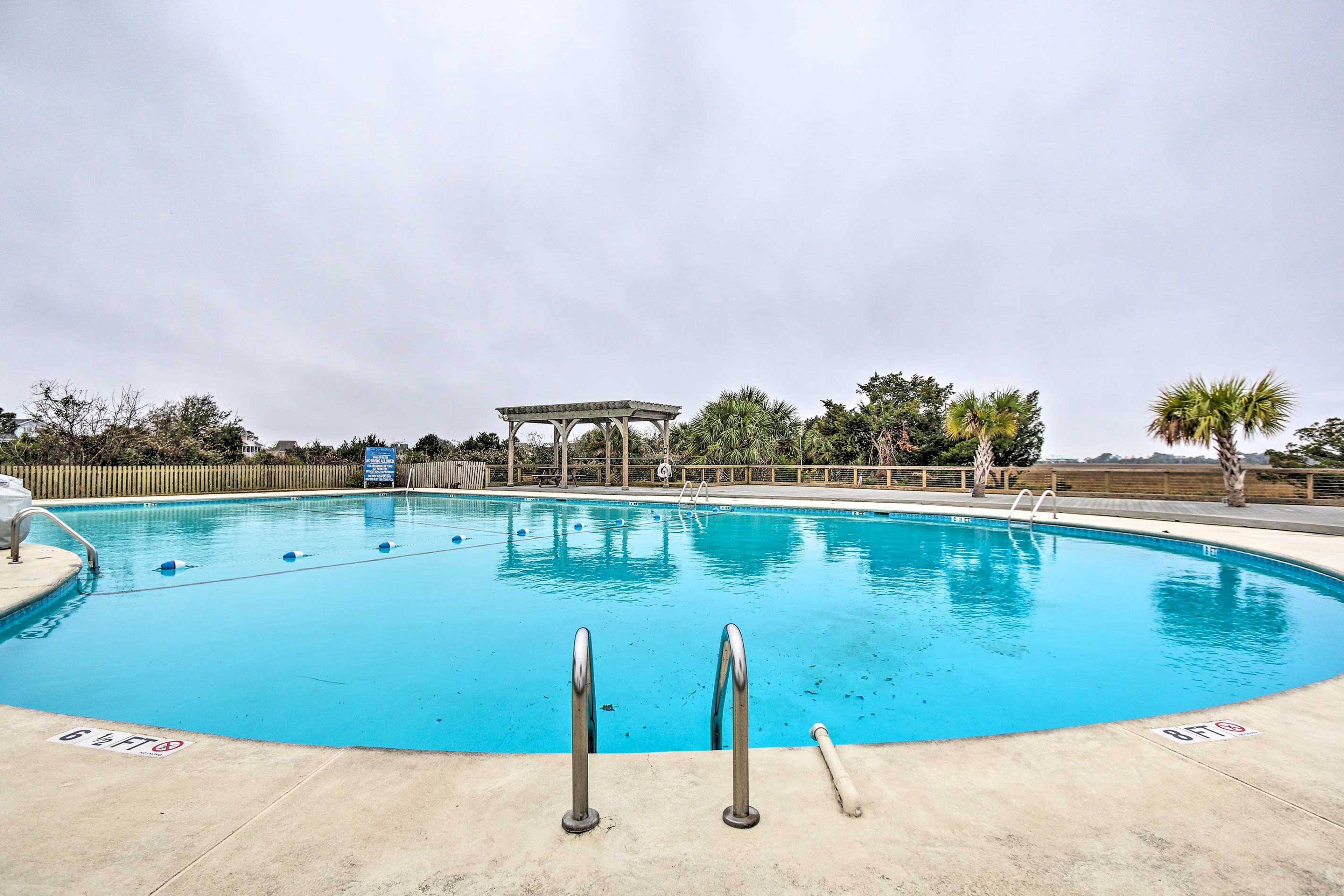 3 Outdoor Pools