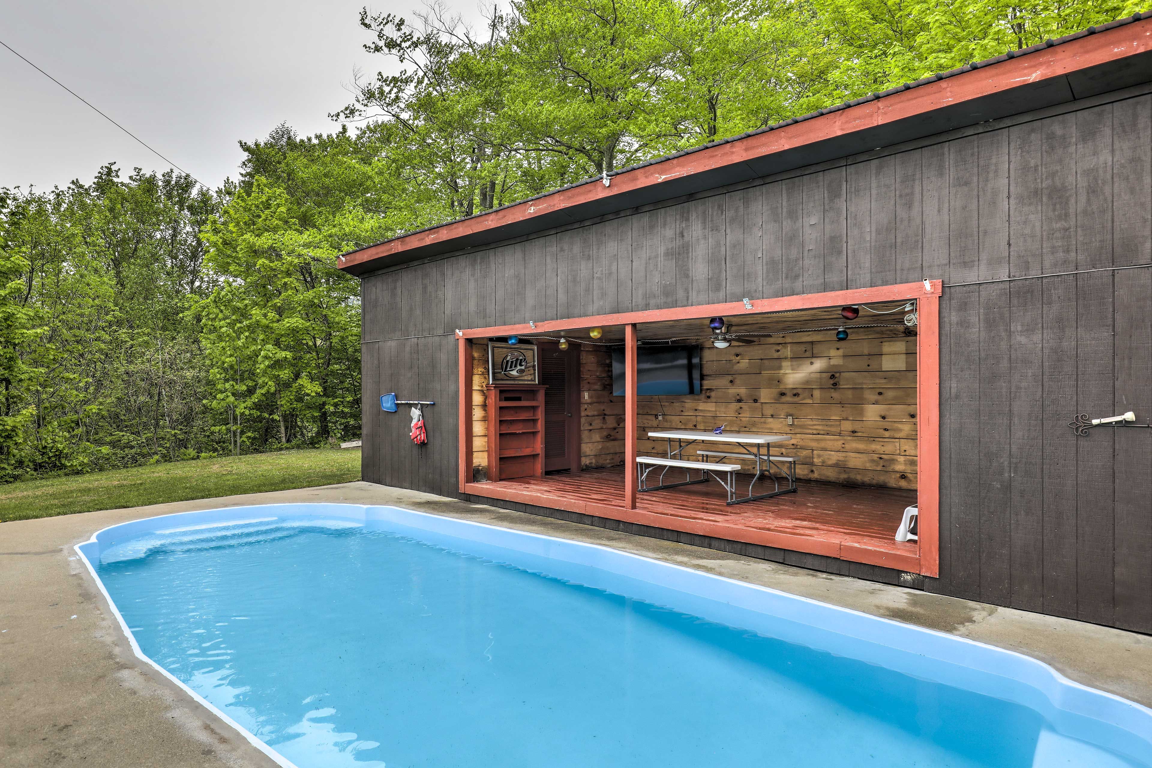 Private Pool | Pool House | Pool Toys