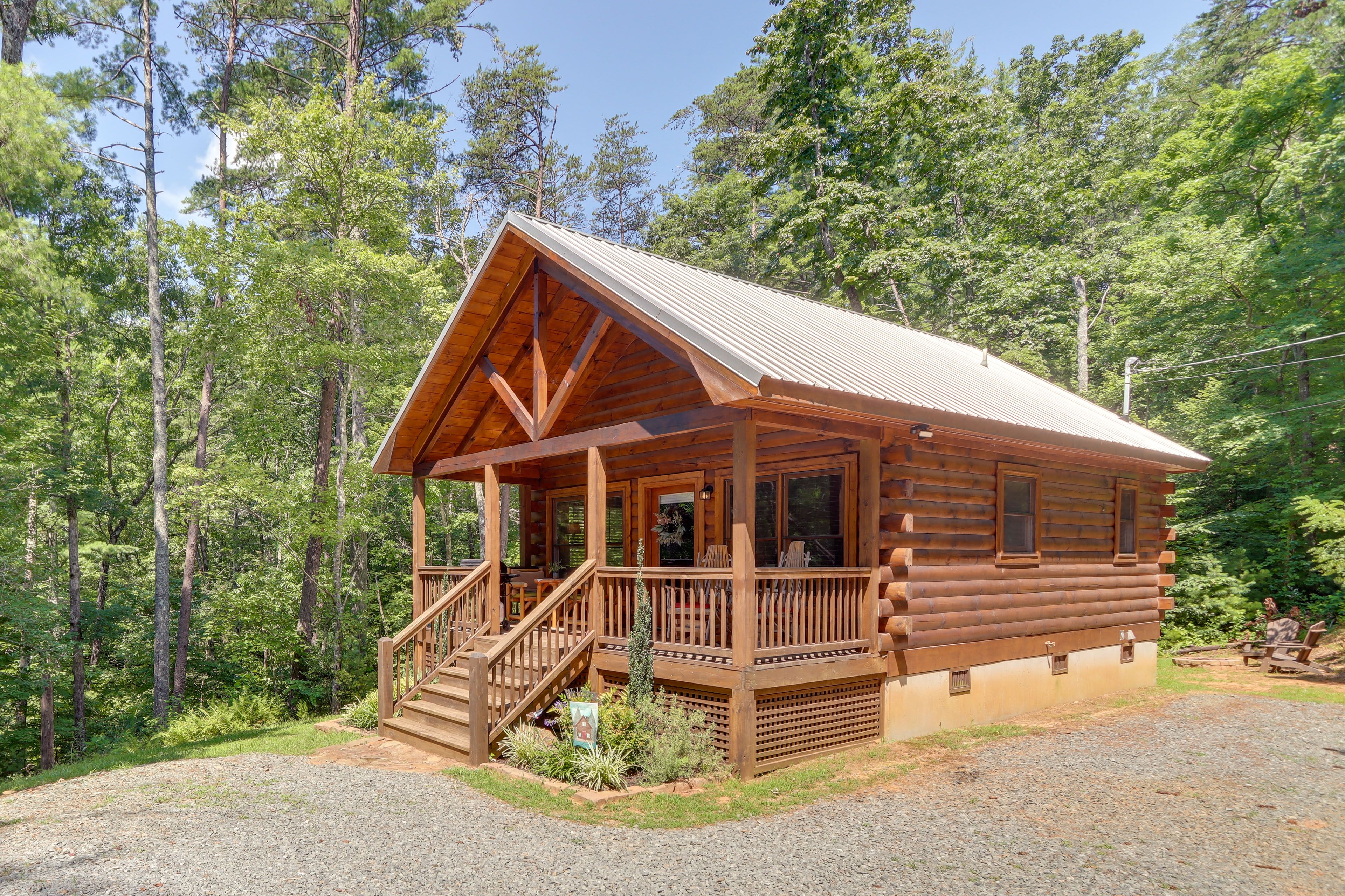 Cabin Exterior | Single-Story Home | Fire Pit