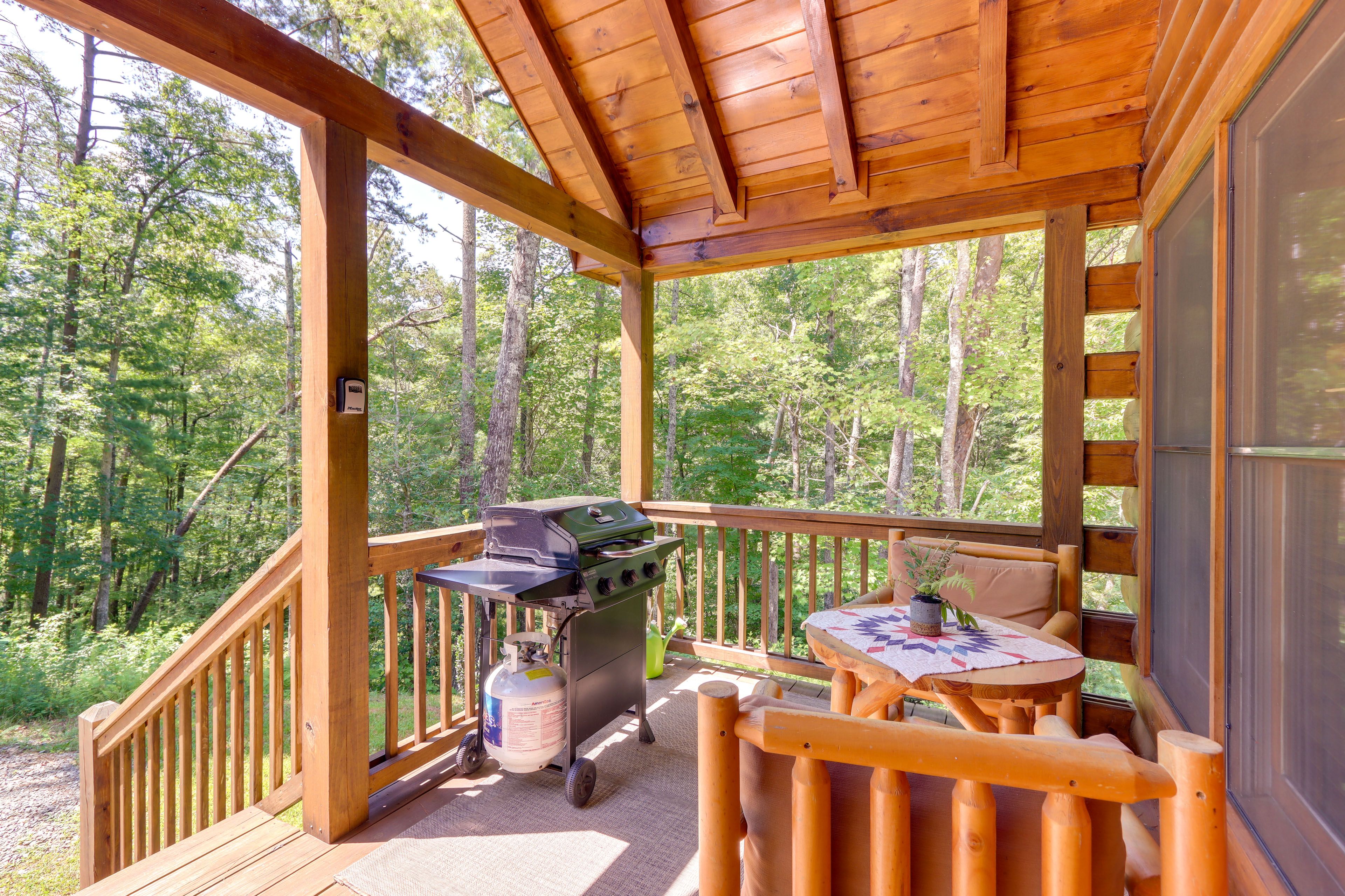 Private Deck | Mountain Views | Outdoor Dining | Gas Grill