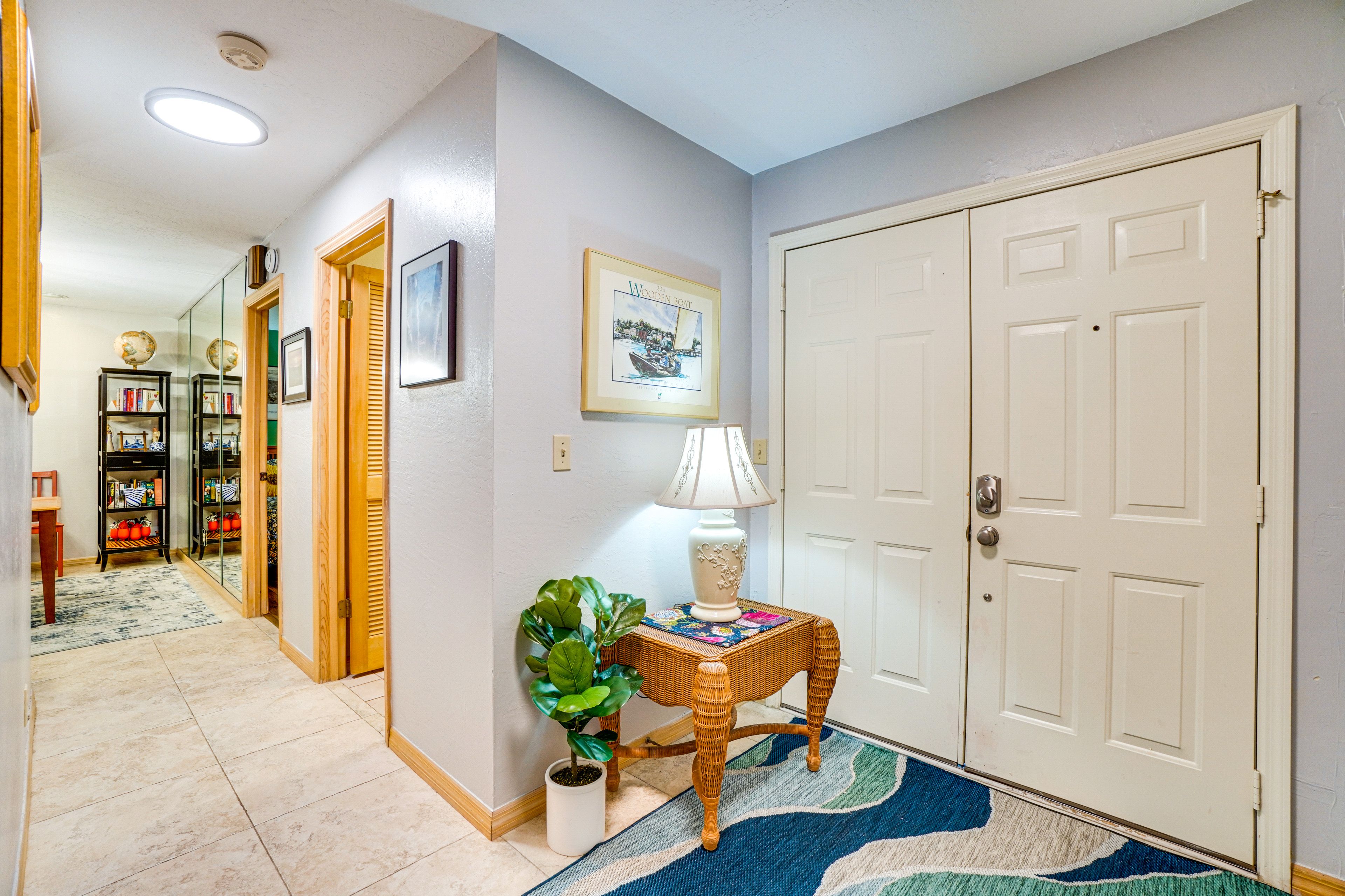 Unit Entryway