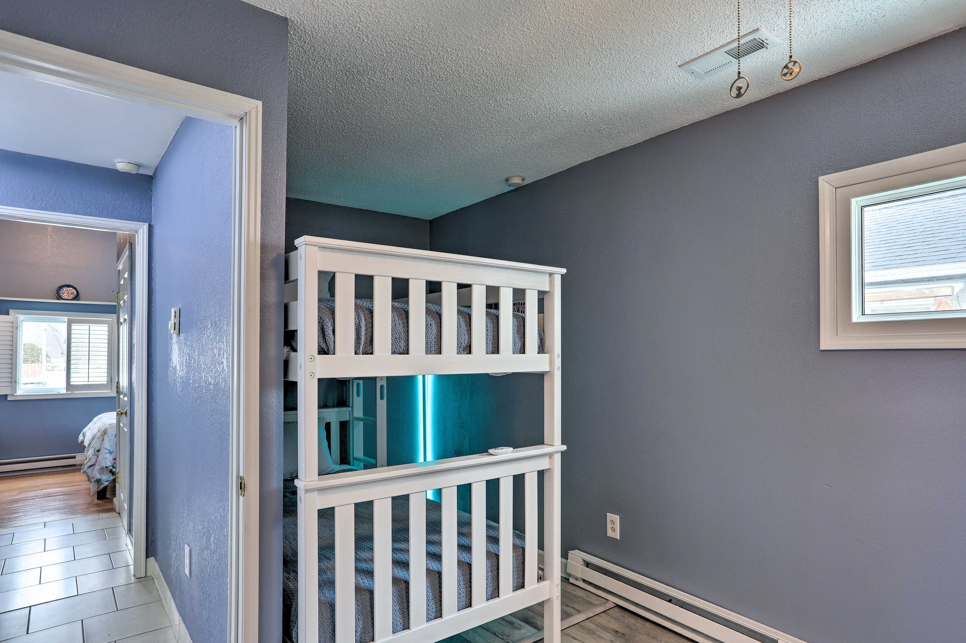 Bedroom 2 | Twin Bunk Bed