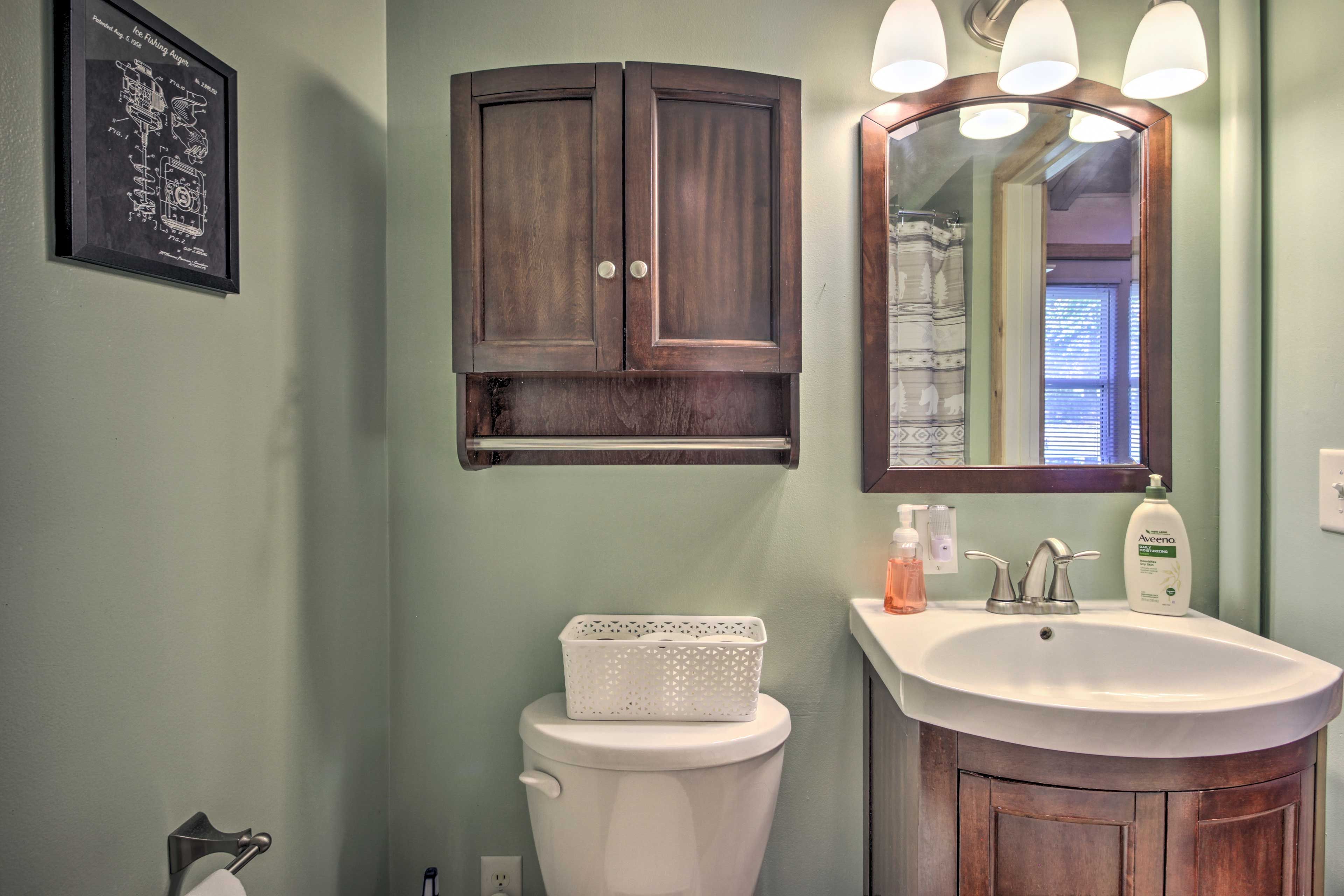 Bathroom | Towels Provided