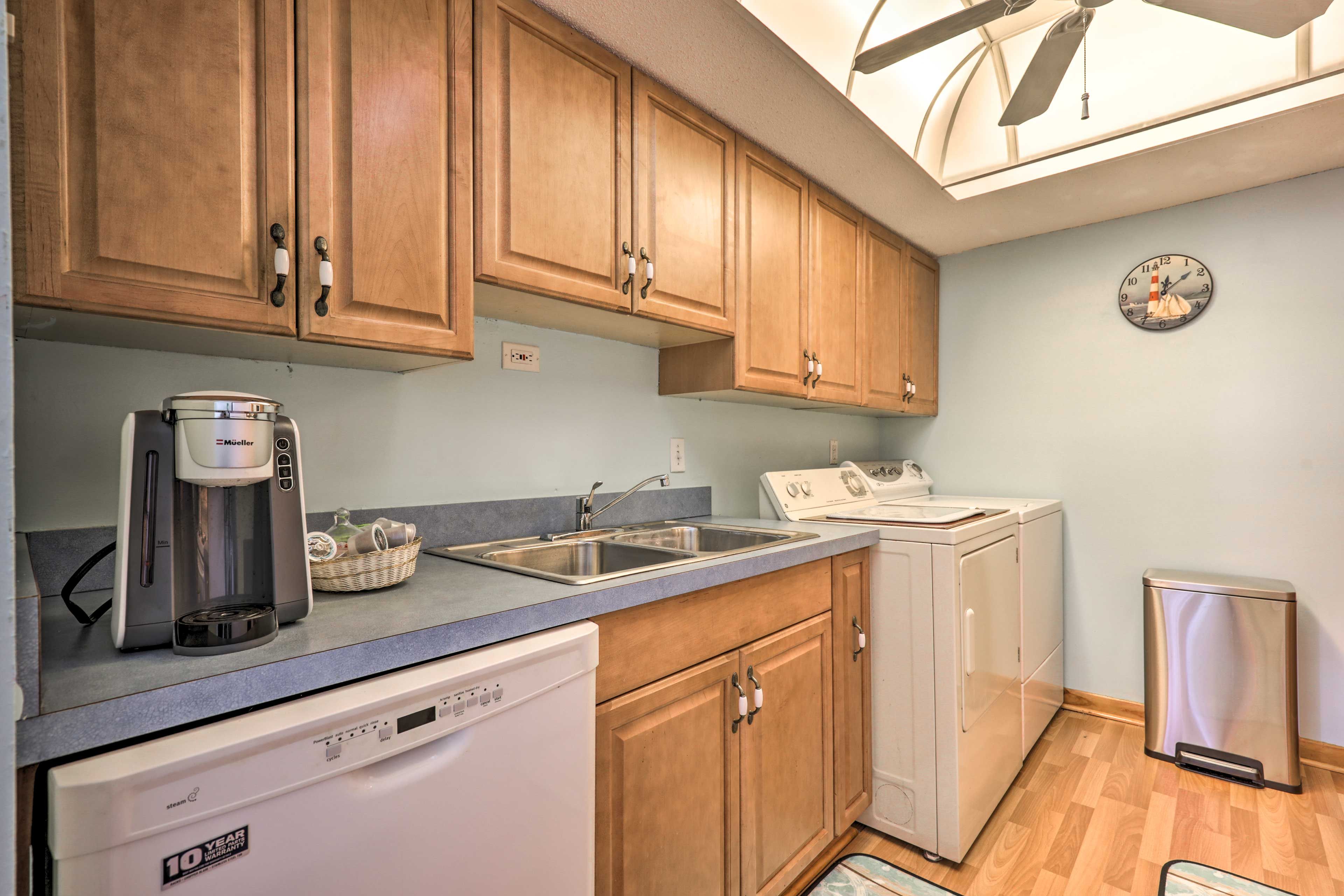 Kitchen | Main Floor | Fully Equipped