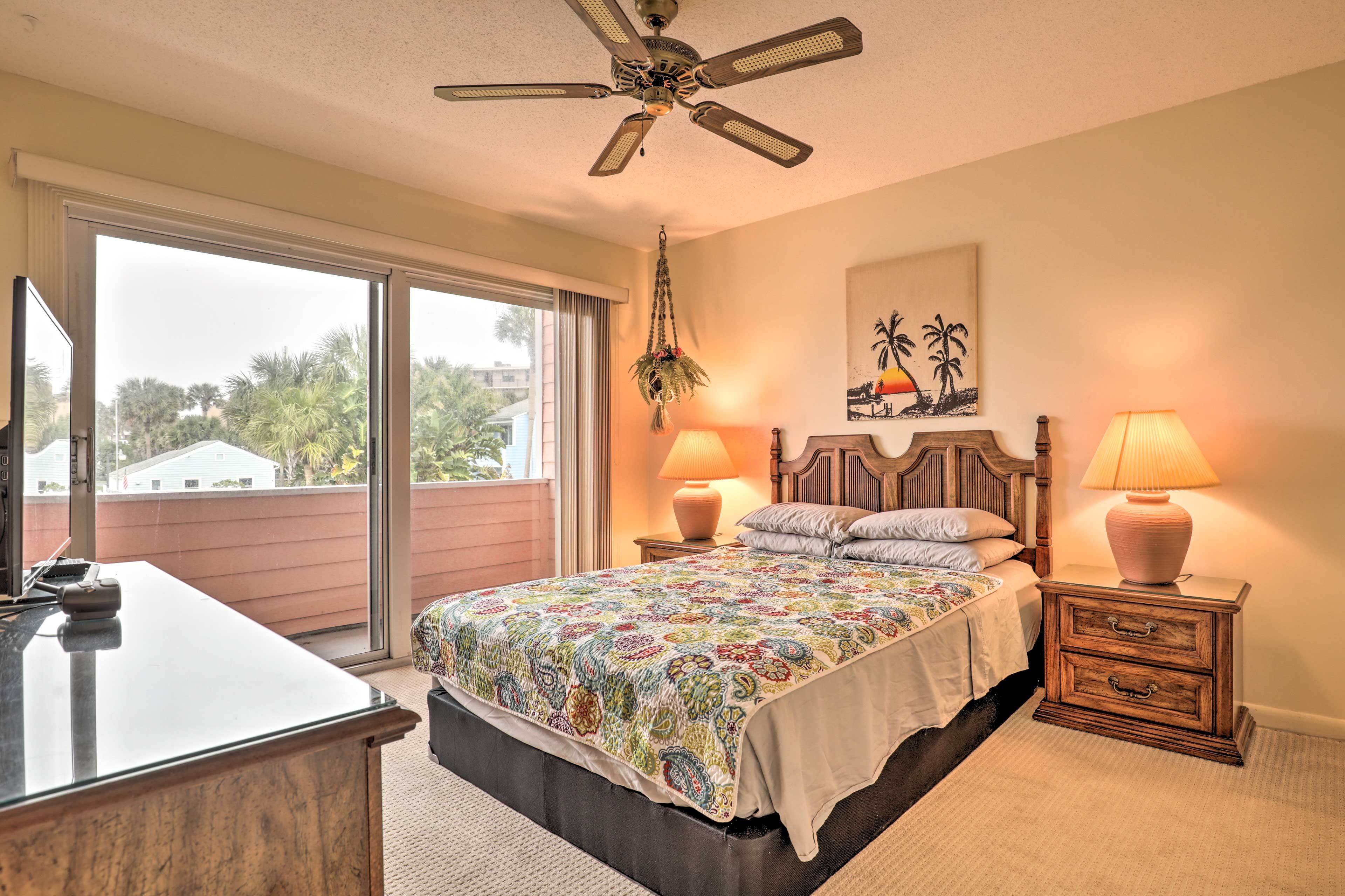 Bedroom 1 | Queen Bed | Balcony Access | En-Suite Bathroom