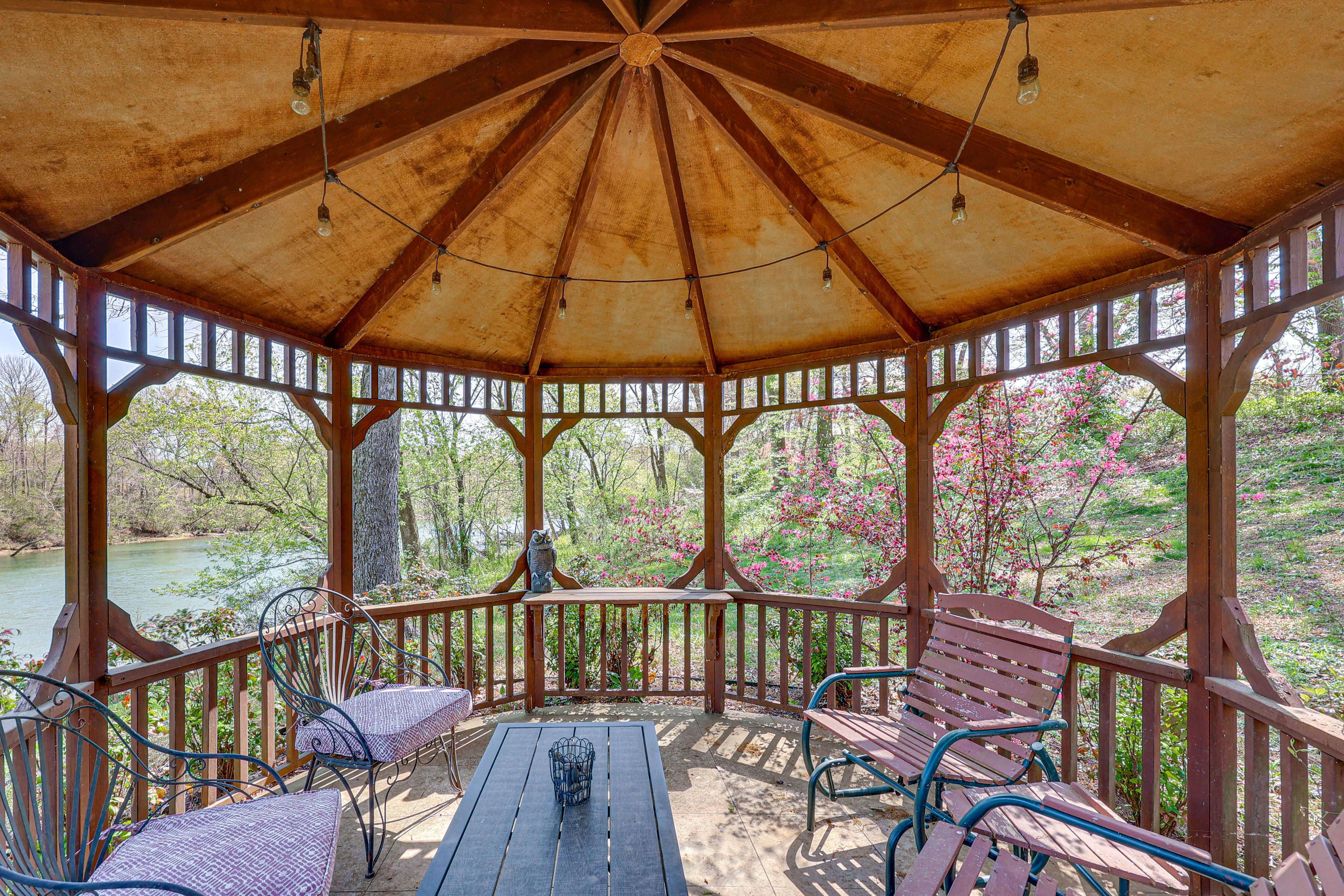 Furnished Gazebo