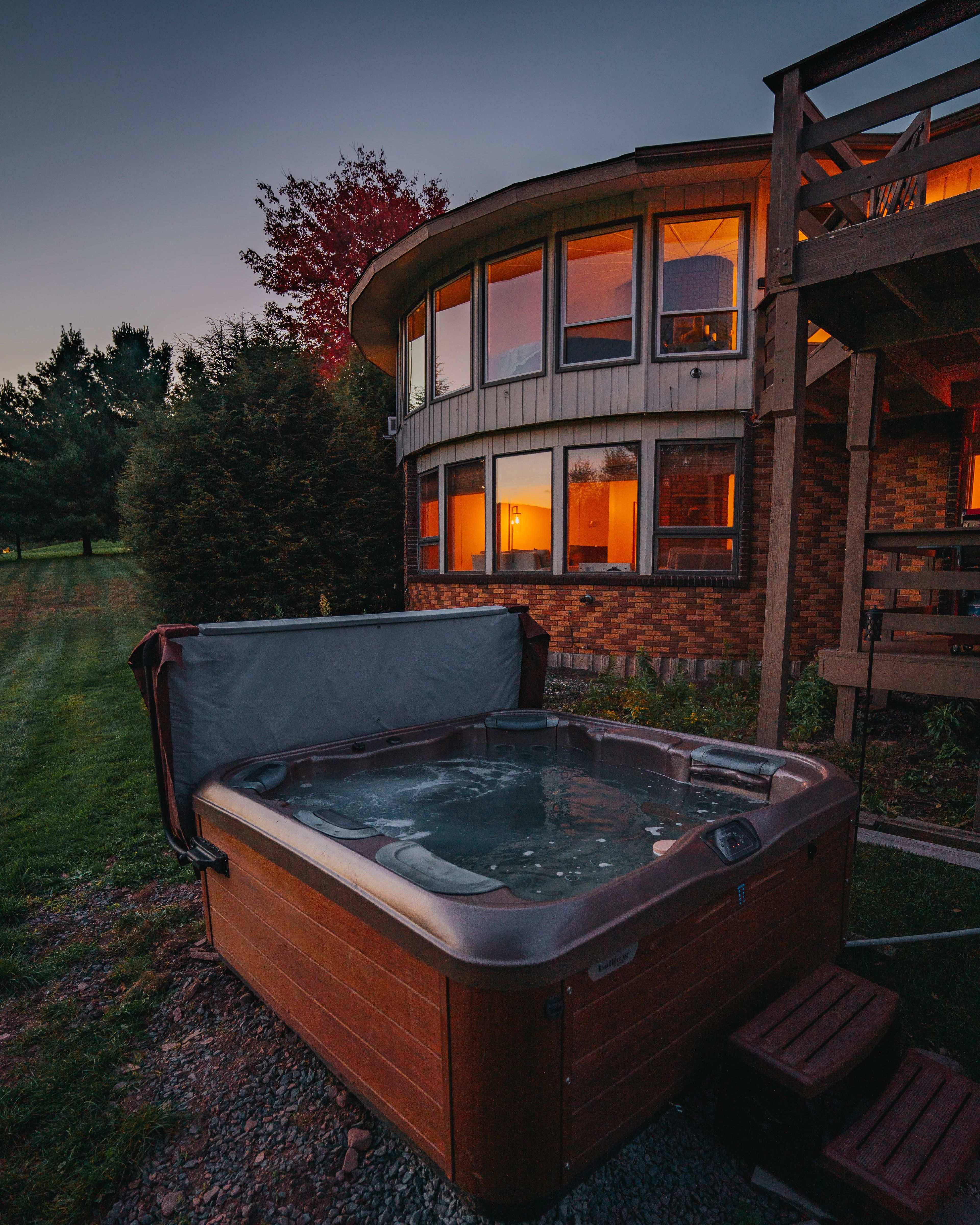 Shared Yard | Private Hot Tub
