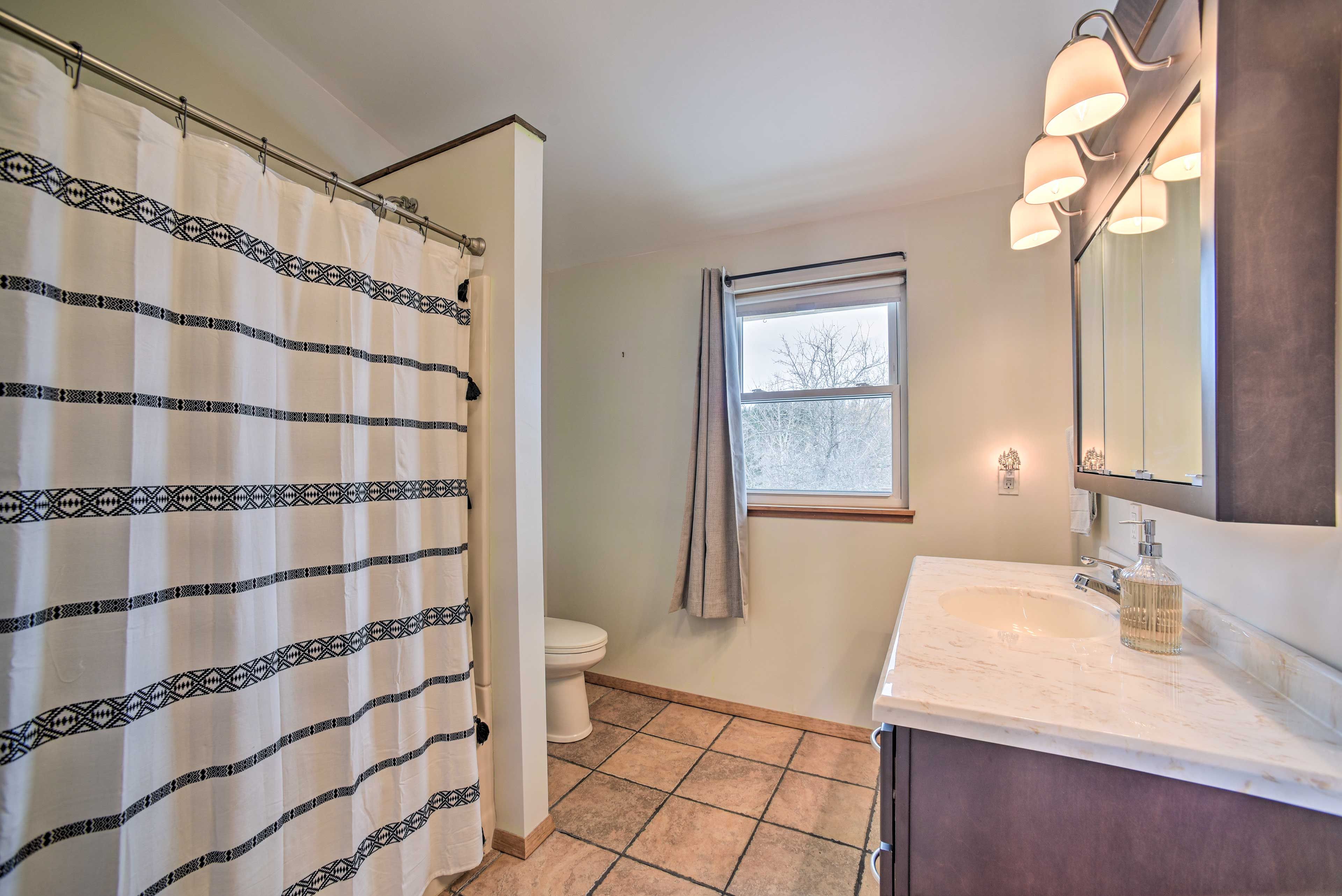 Bathroom | Towels Provided