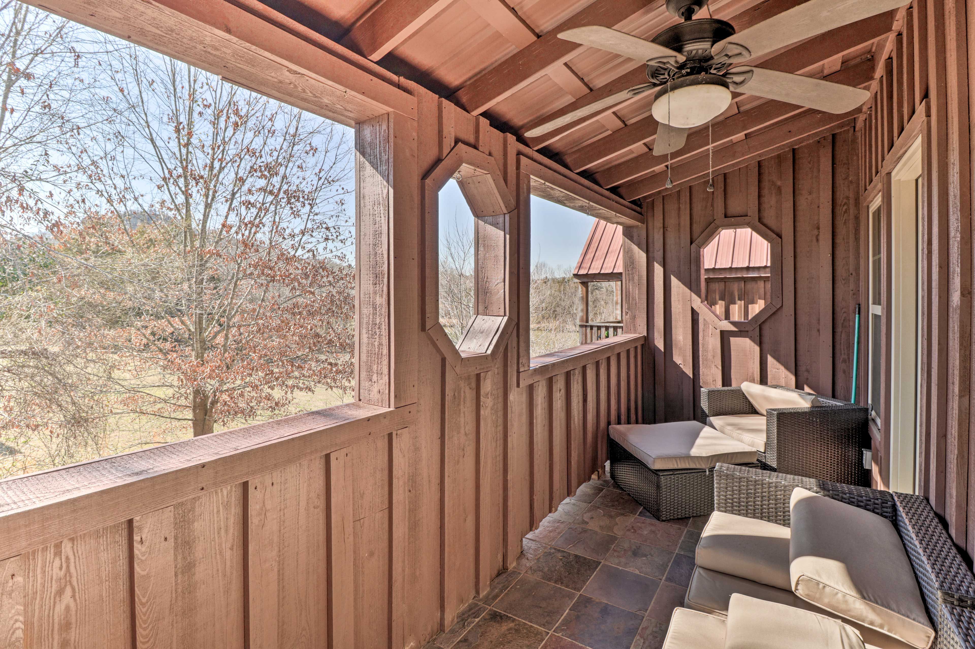 Heber Springs Vacation Rental | 3BR | 3BA | 1,660 Sq Ft | Stairs Required