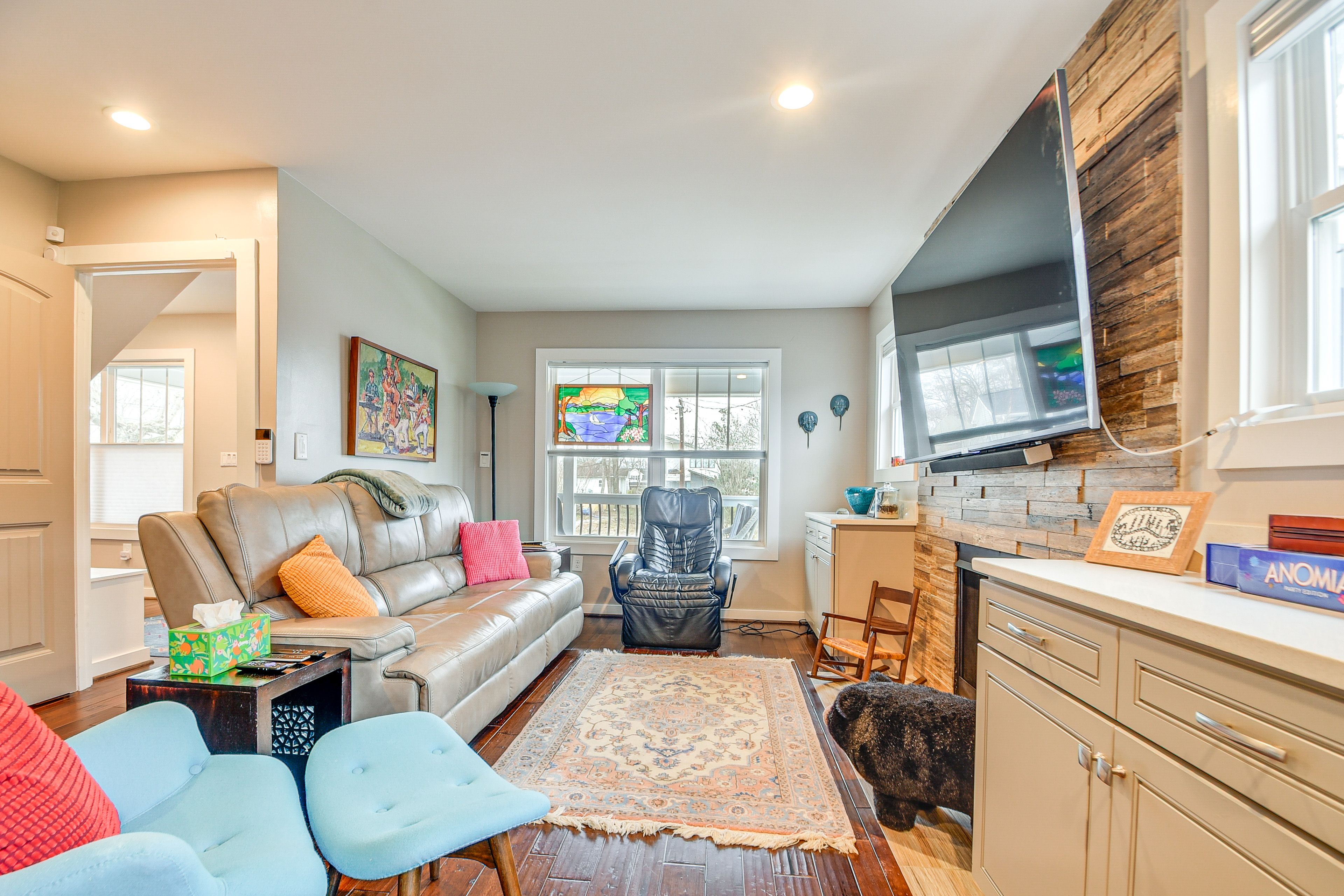 Living Room | Fireplace