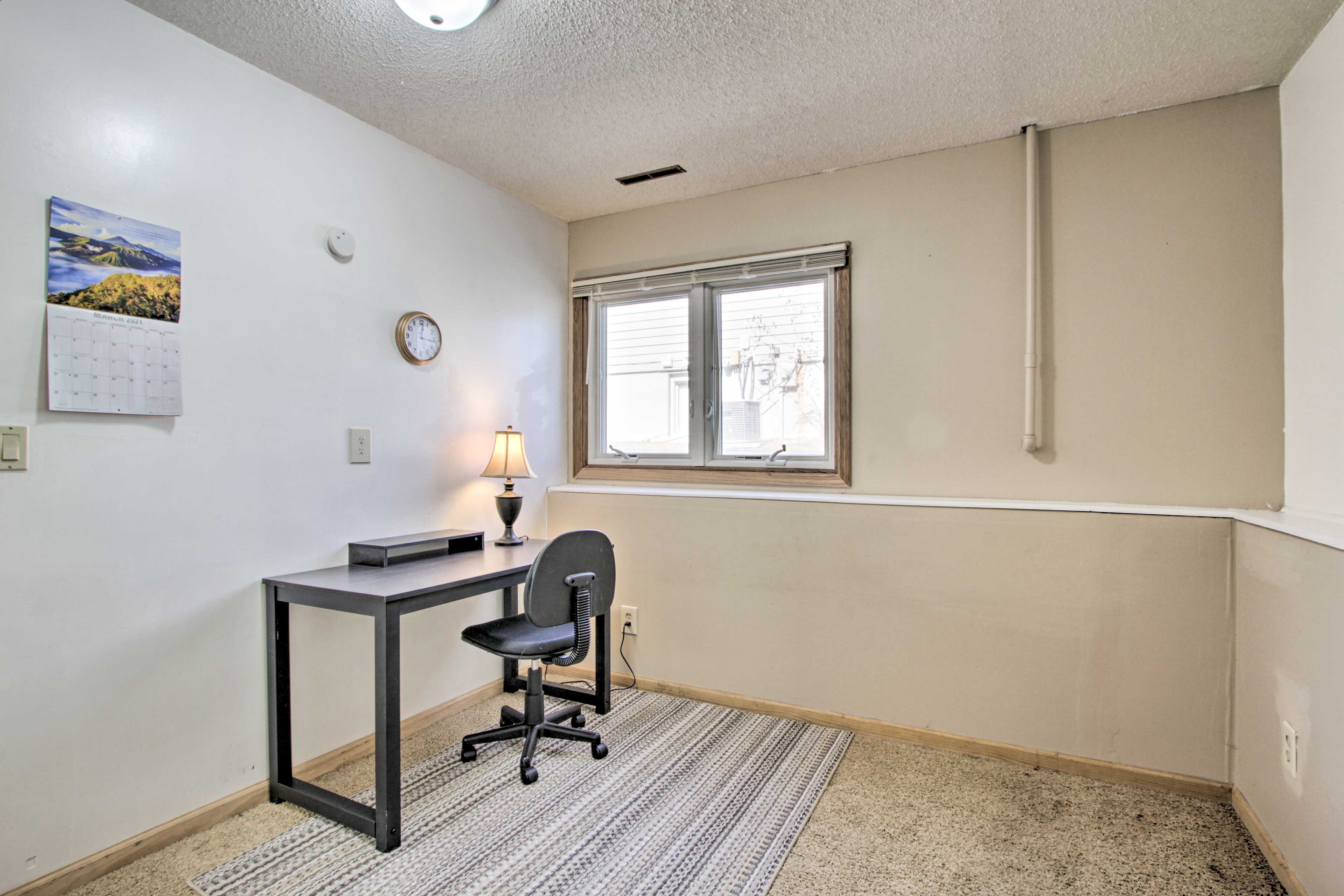 Office | Laptop Friendly