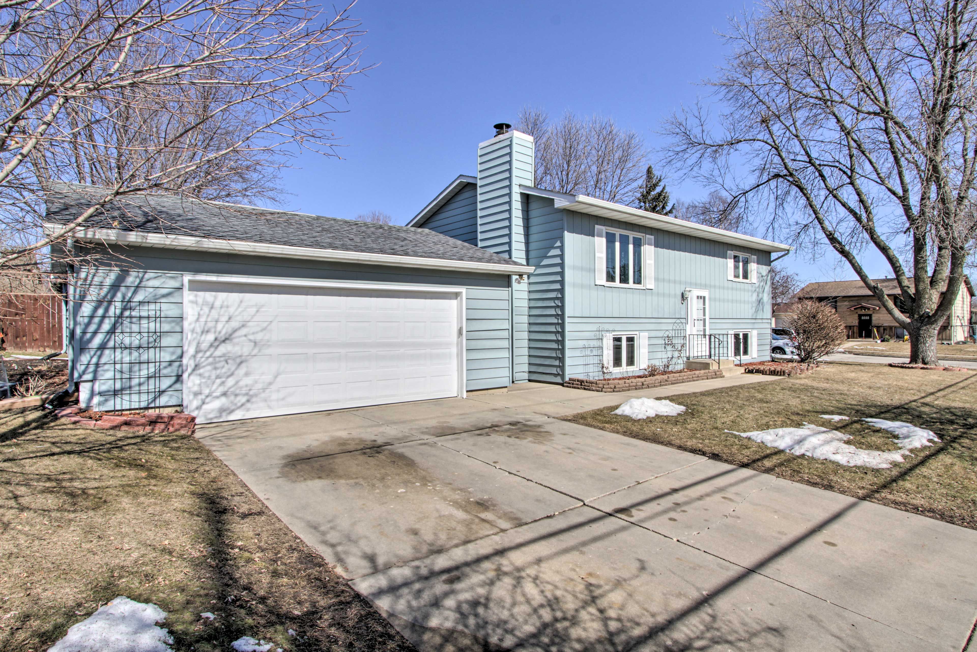 House Exterior | Driveway Parking (2 Vehicles) | Garage Parking (2 Vehicles)
