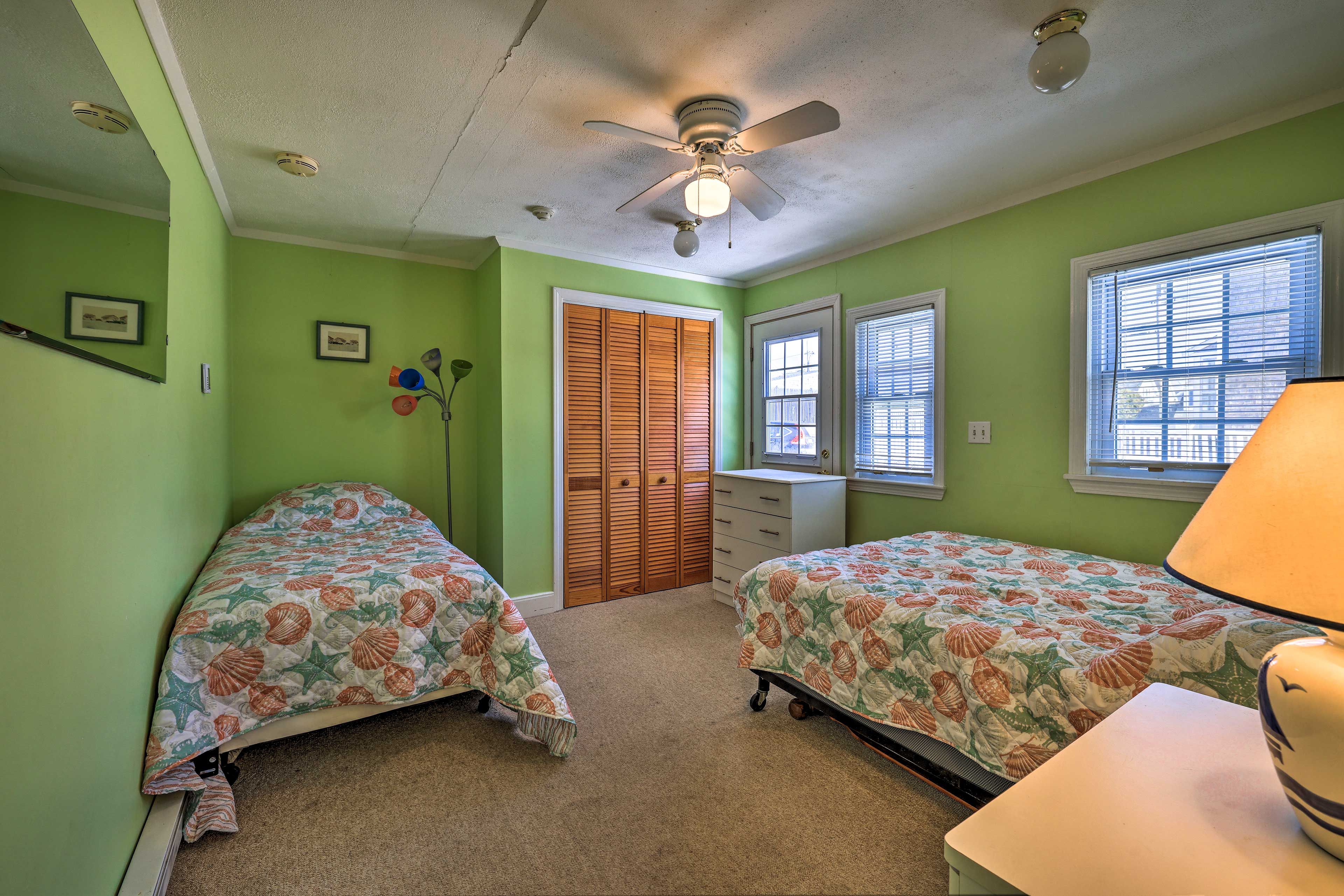 Bedroom 2 | Full Bed | Twin Bed