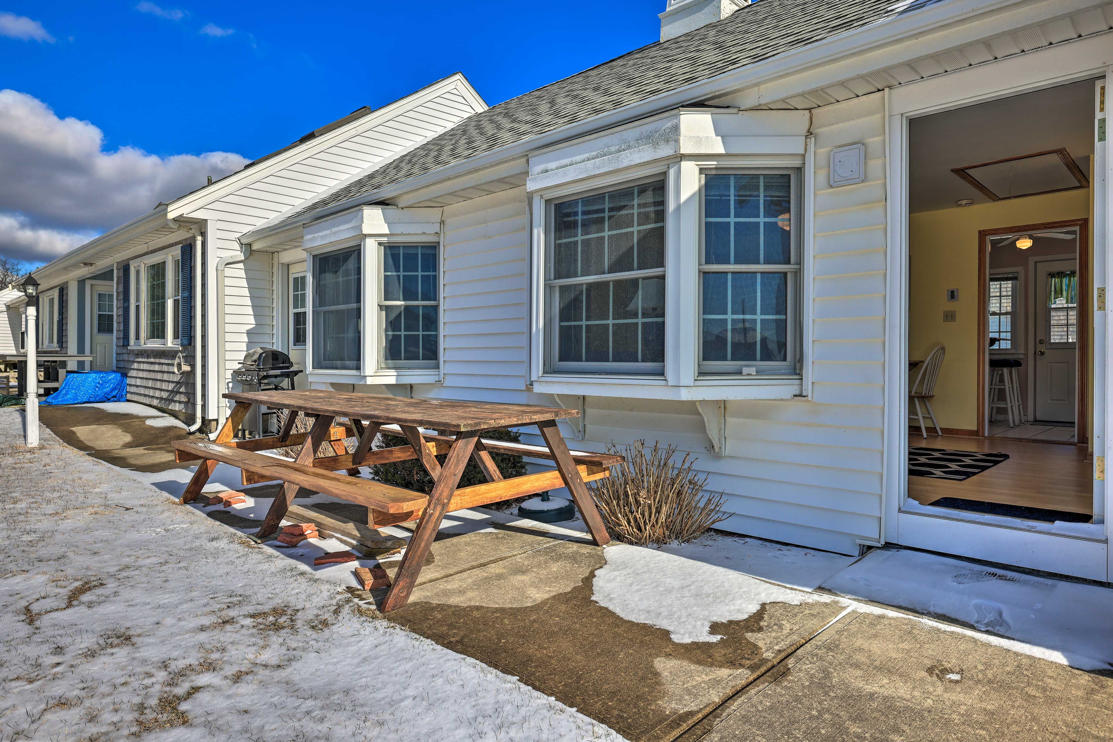 Condo Exterior | Step-Free Access