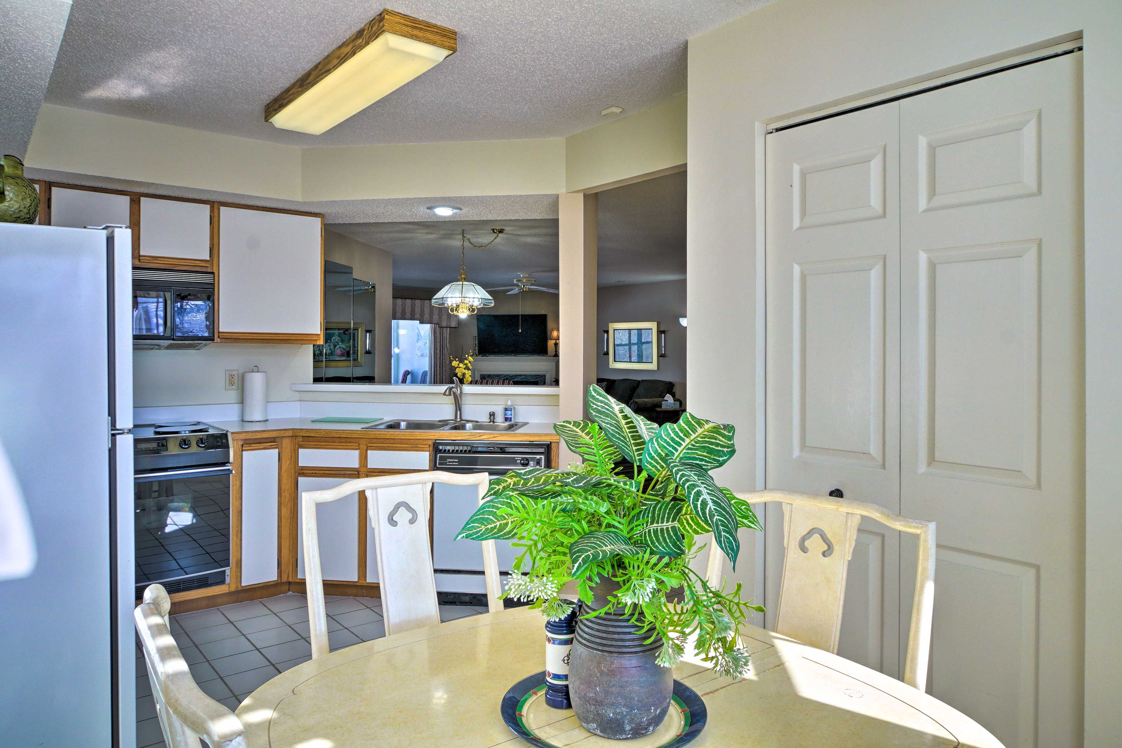 Kitchen | Fully Equipped | Dishwasher | Cooking Basics