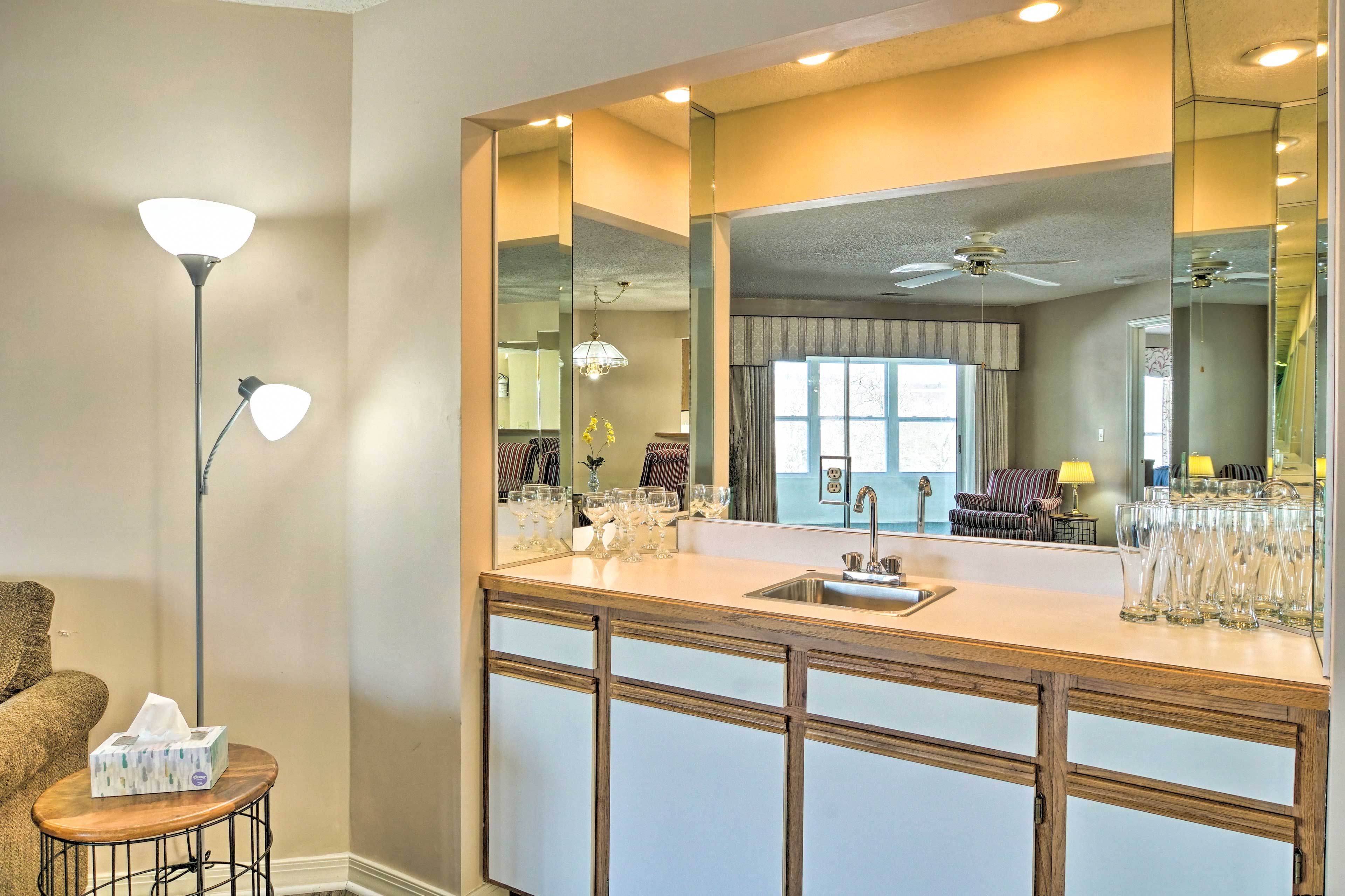 Living Room | Wet Bar