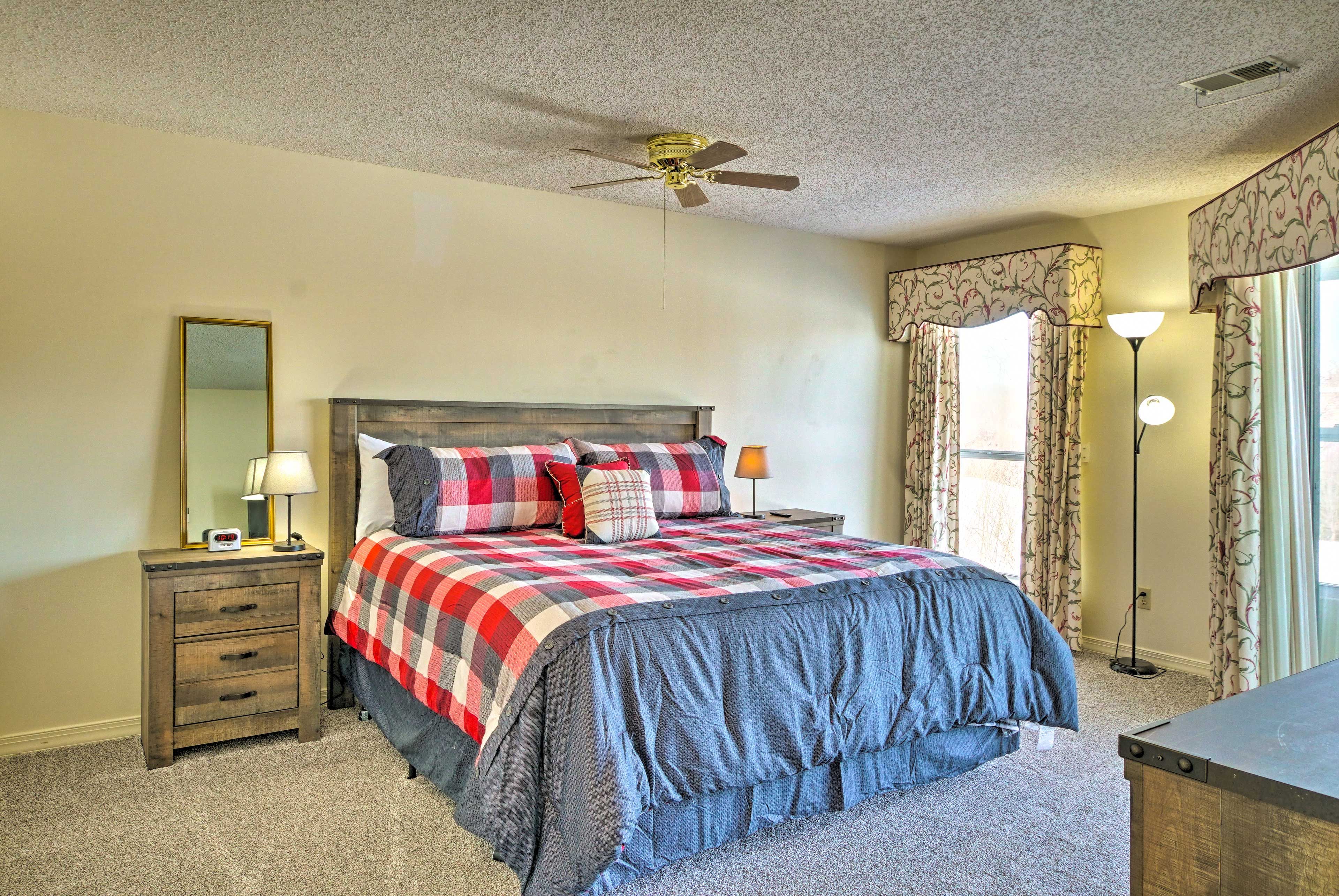 Bedroom 1 | King Bed | Linens Provided