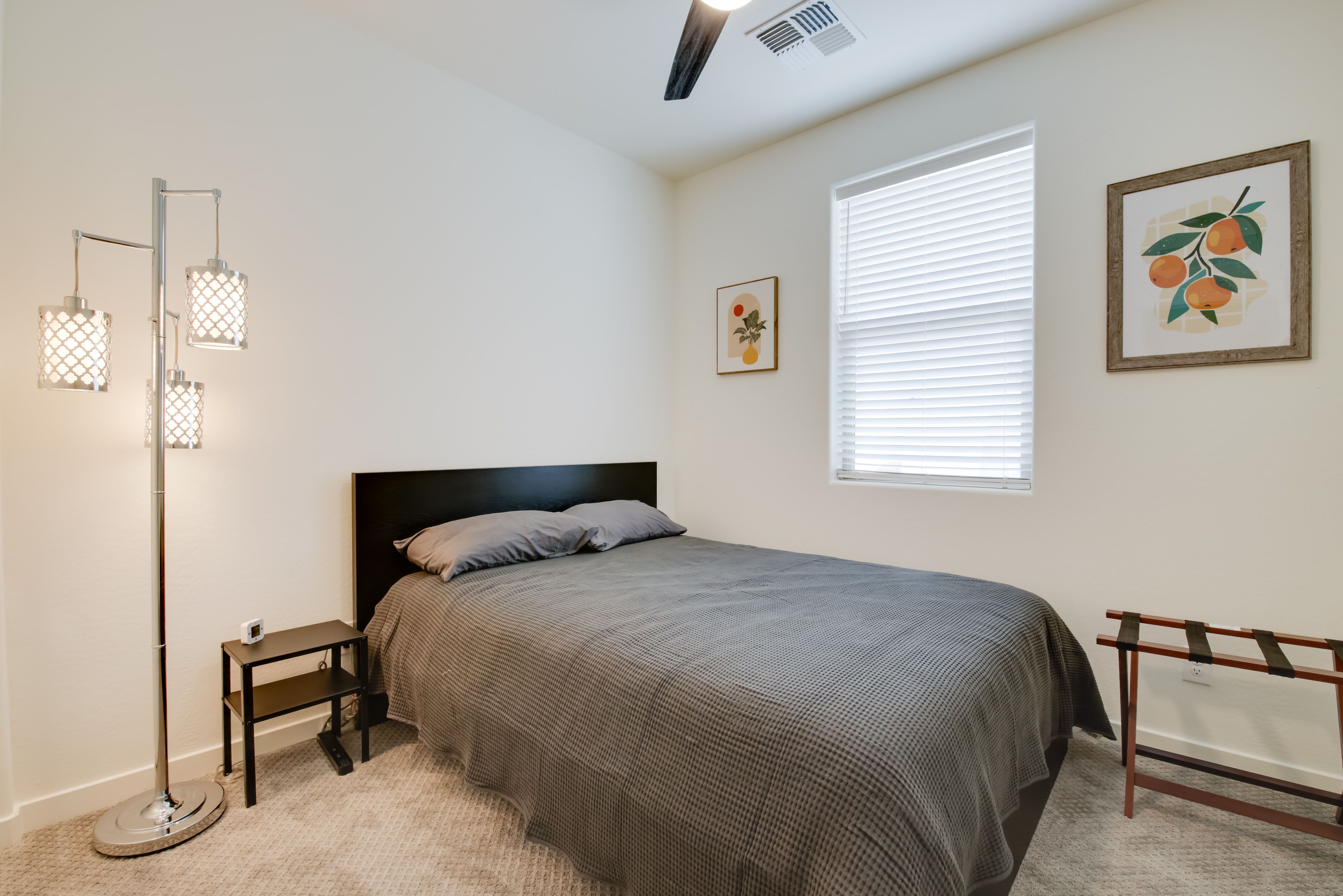 Bedroom 1 | Queen Bed