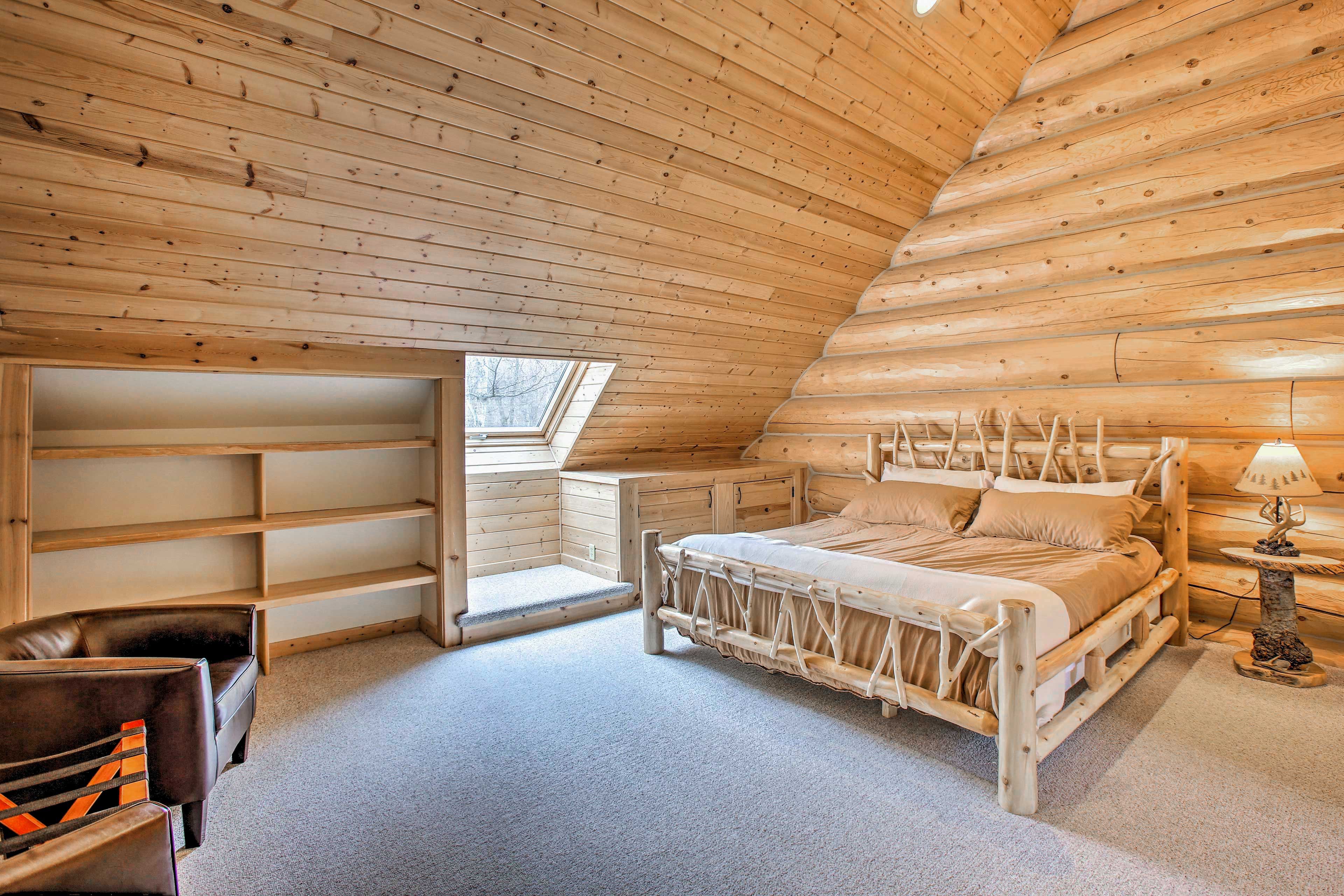 Bedroom 2 | King Bed | Linens Provided | Upstairs