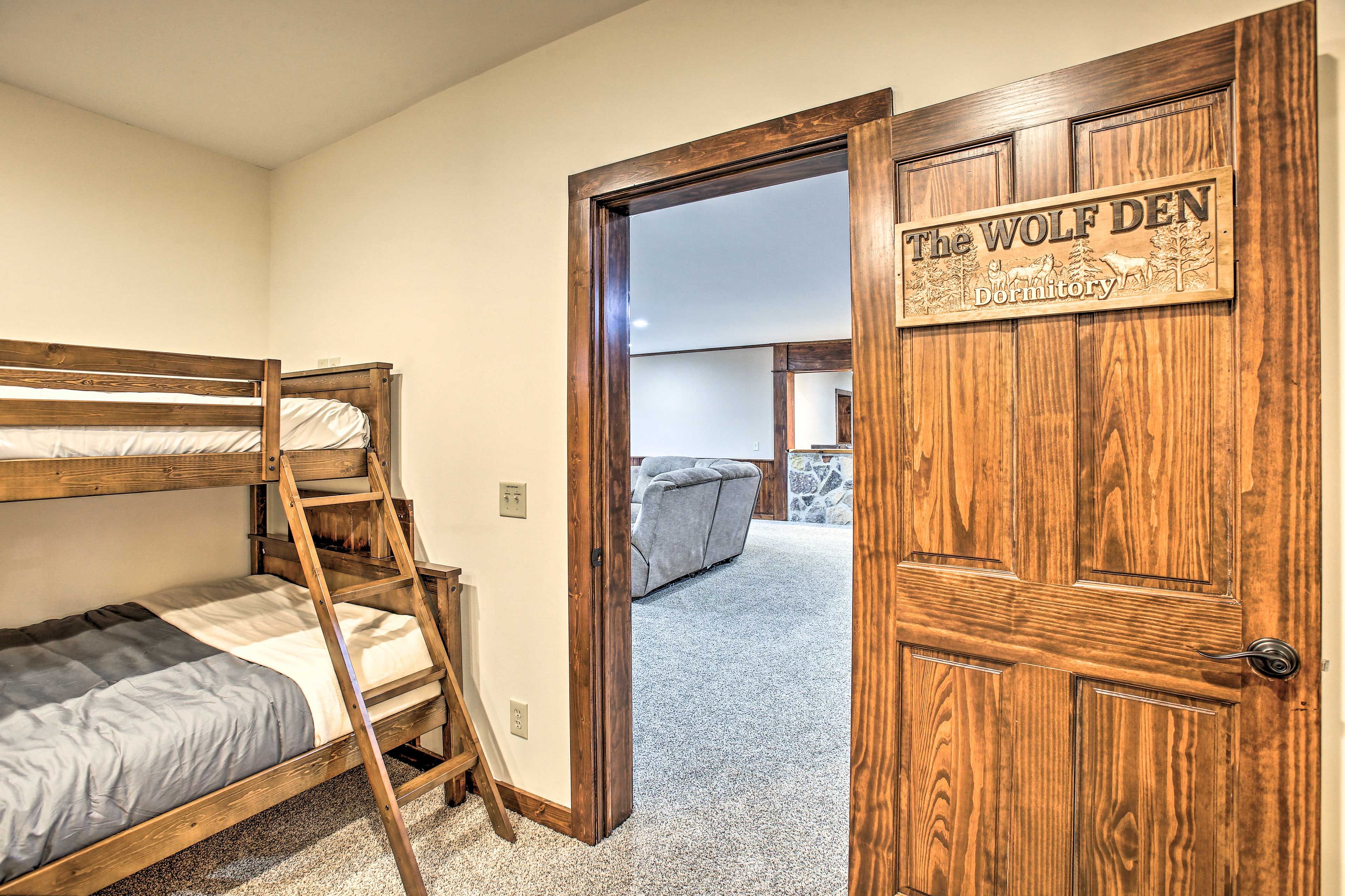 Bedroom 6 | 2 Twin/Full Bunk Beds | Downstairs