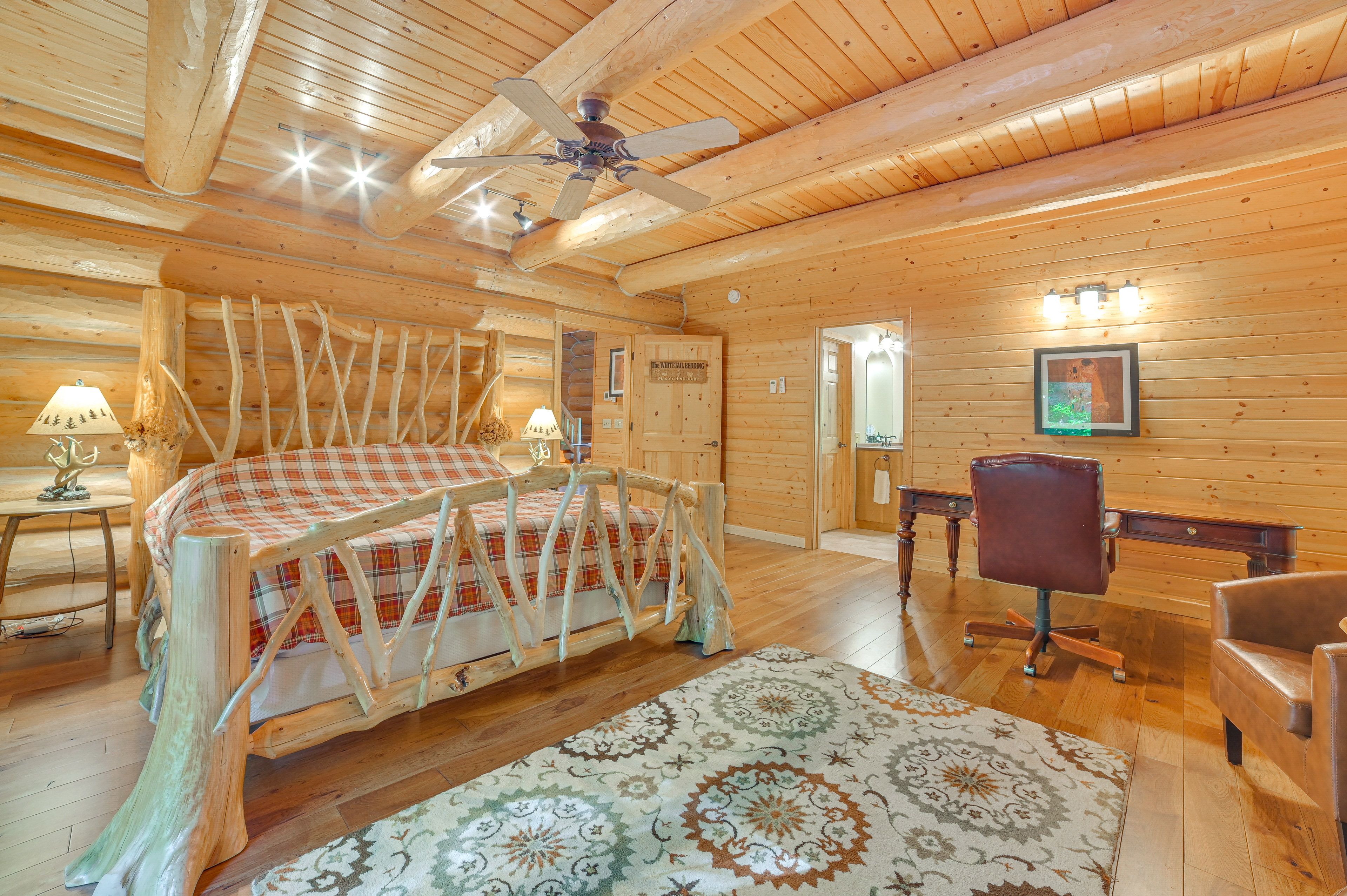 Bedroom 1 | King Bed