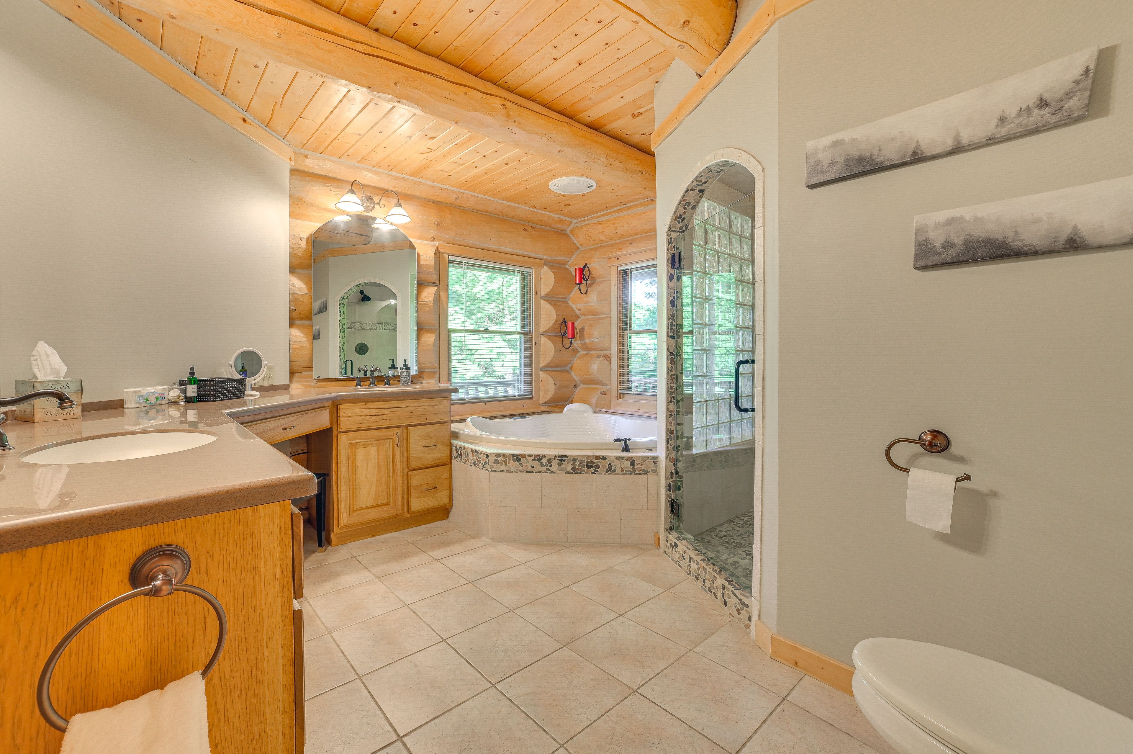 En-Suite Bathroom