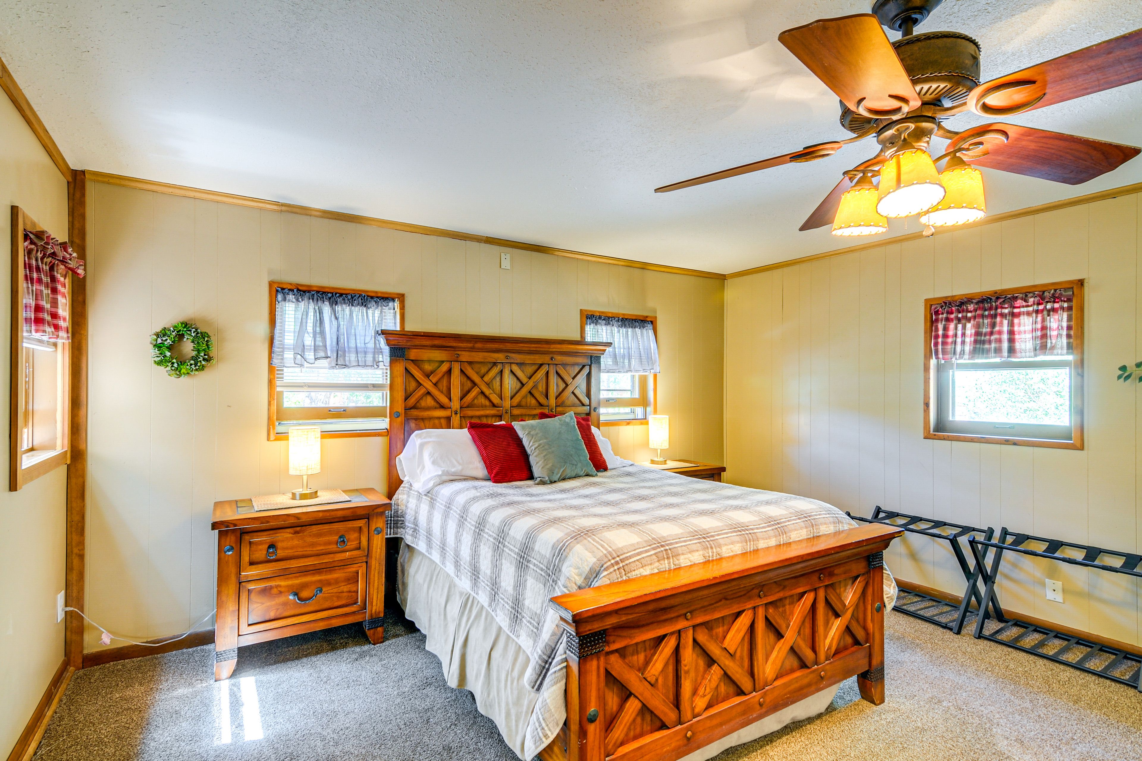 Bedroom 1 | Queen Bed | Linens Provided