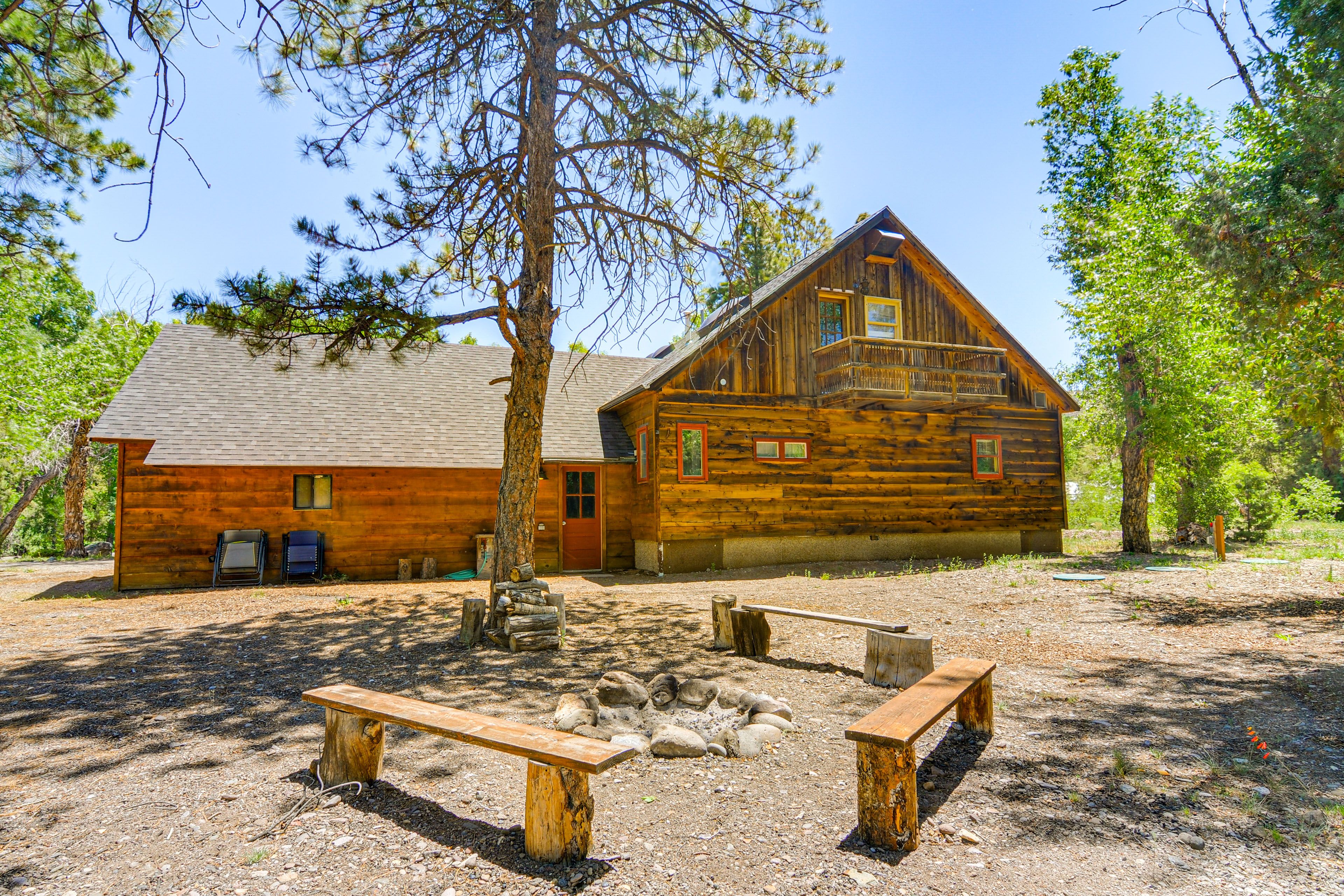 Outdoor Space | Fire Pit | Ideal for Families