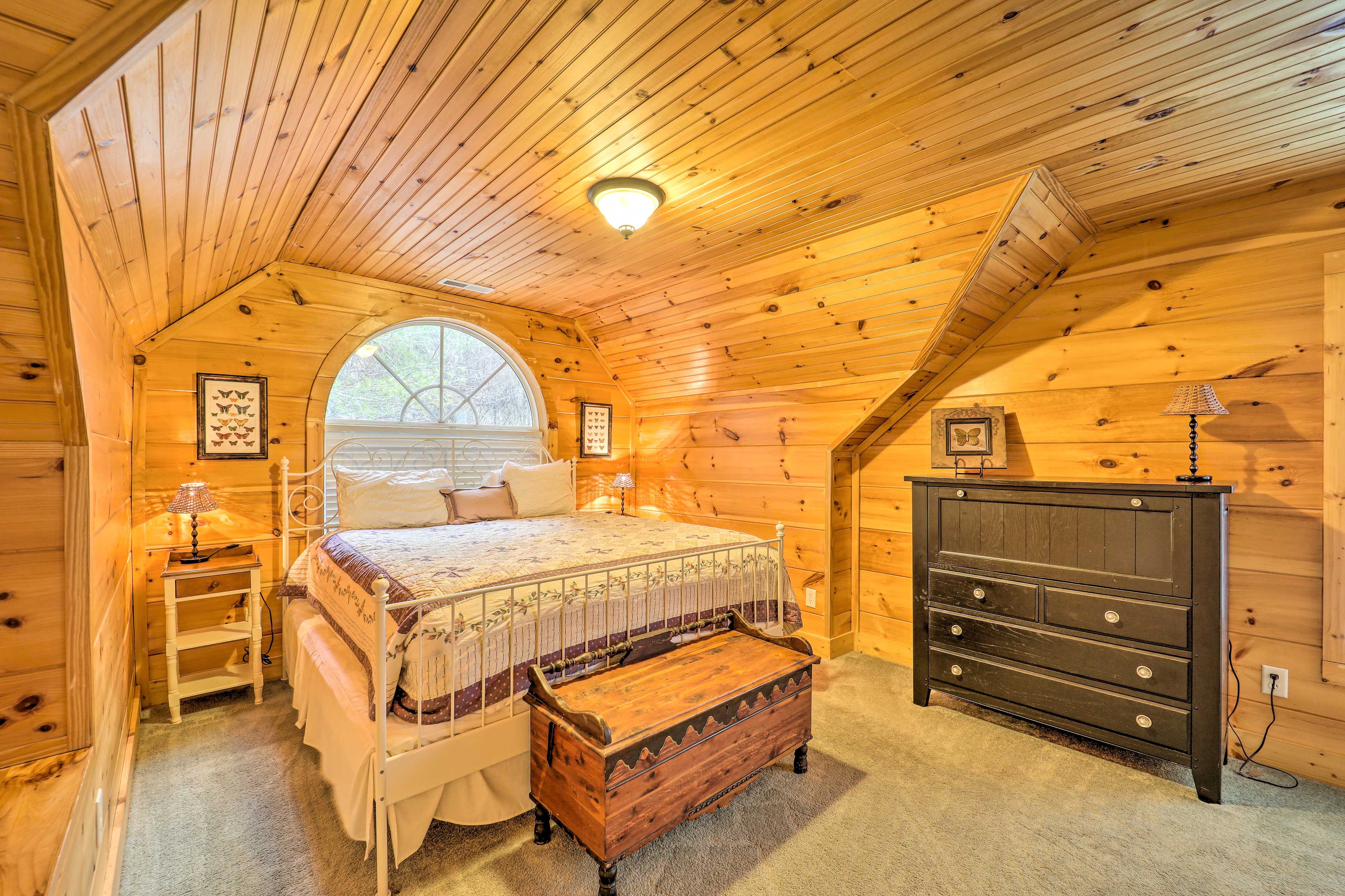 Bedroom 3 | King Bed