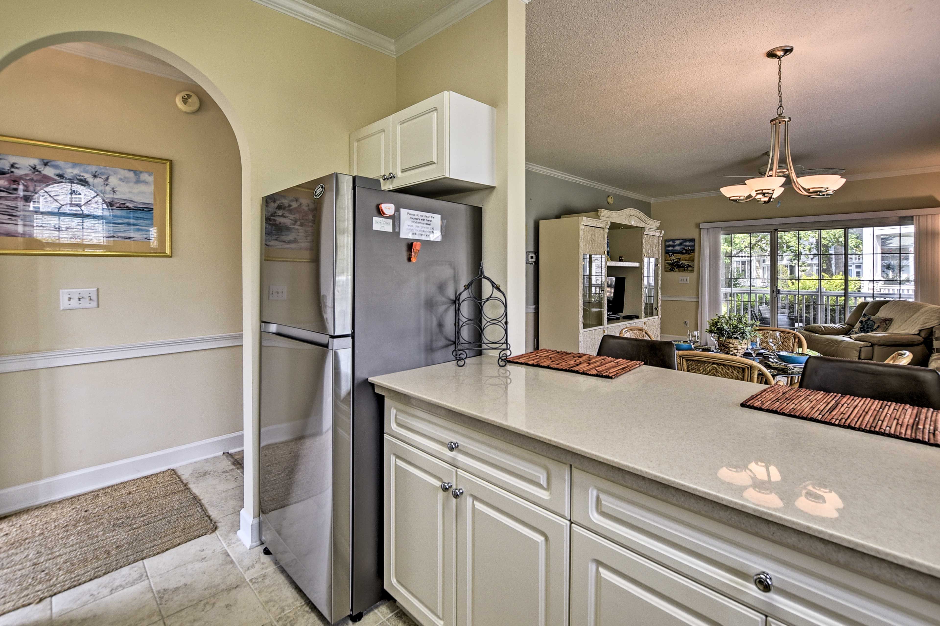 Fully Equipped Kitchen | Coffee Maker | Coffee Grinder