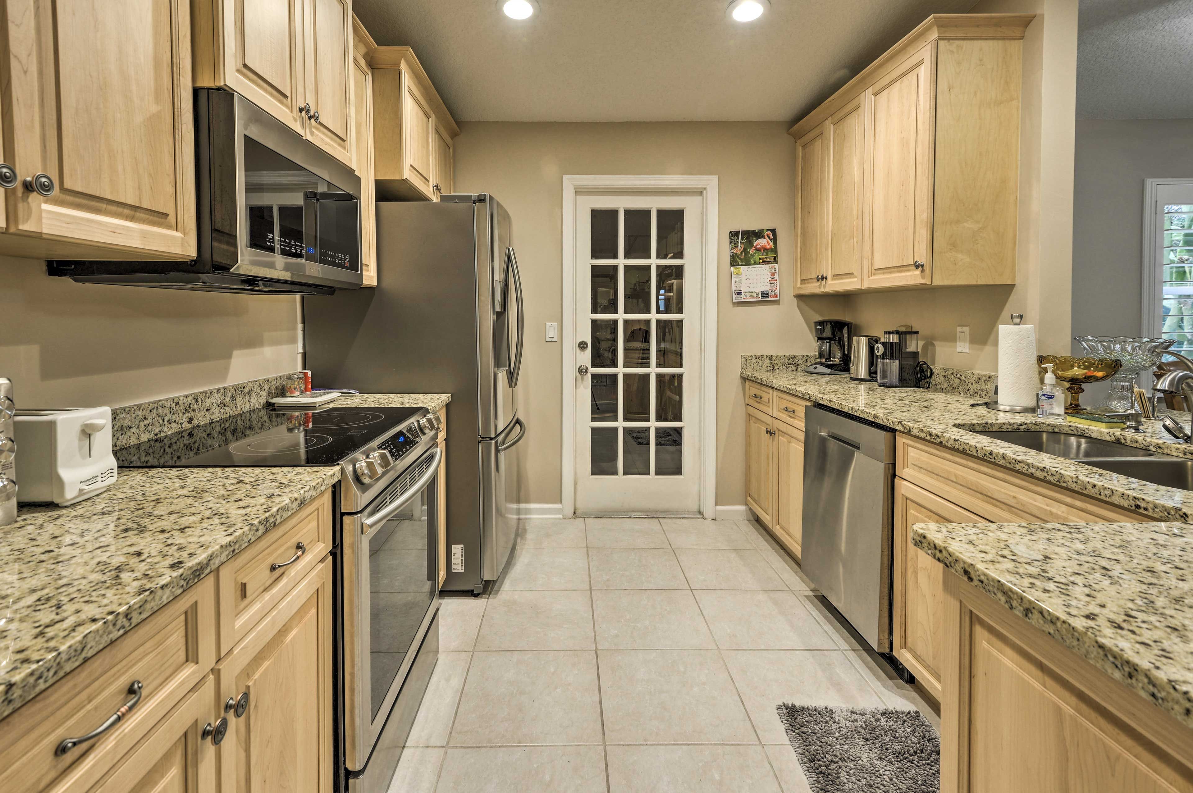 Kitchen | Dishware/Flatware