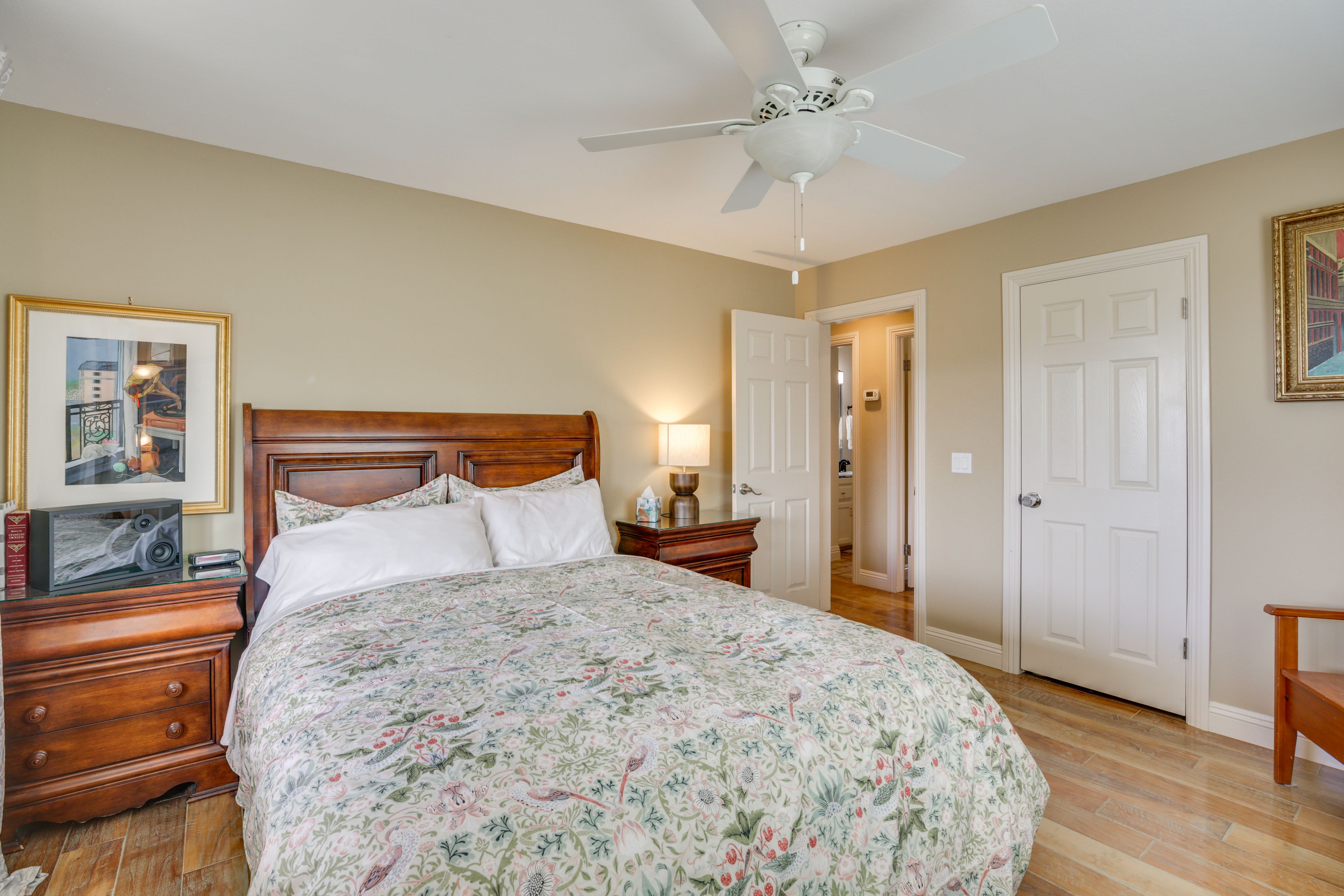 Bedroom 2 | Queen Bed | Upper Level