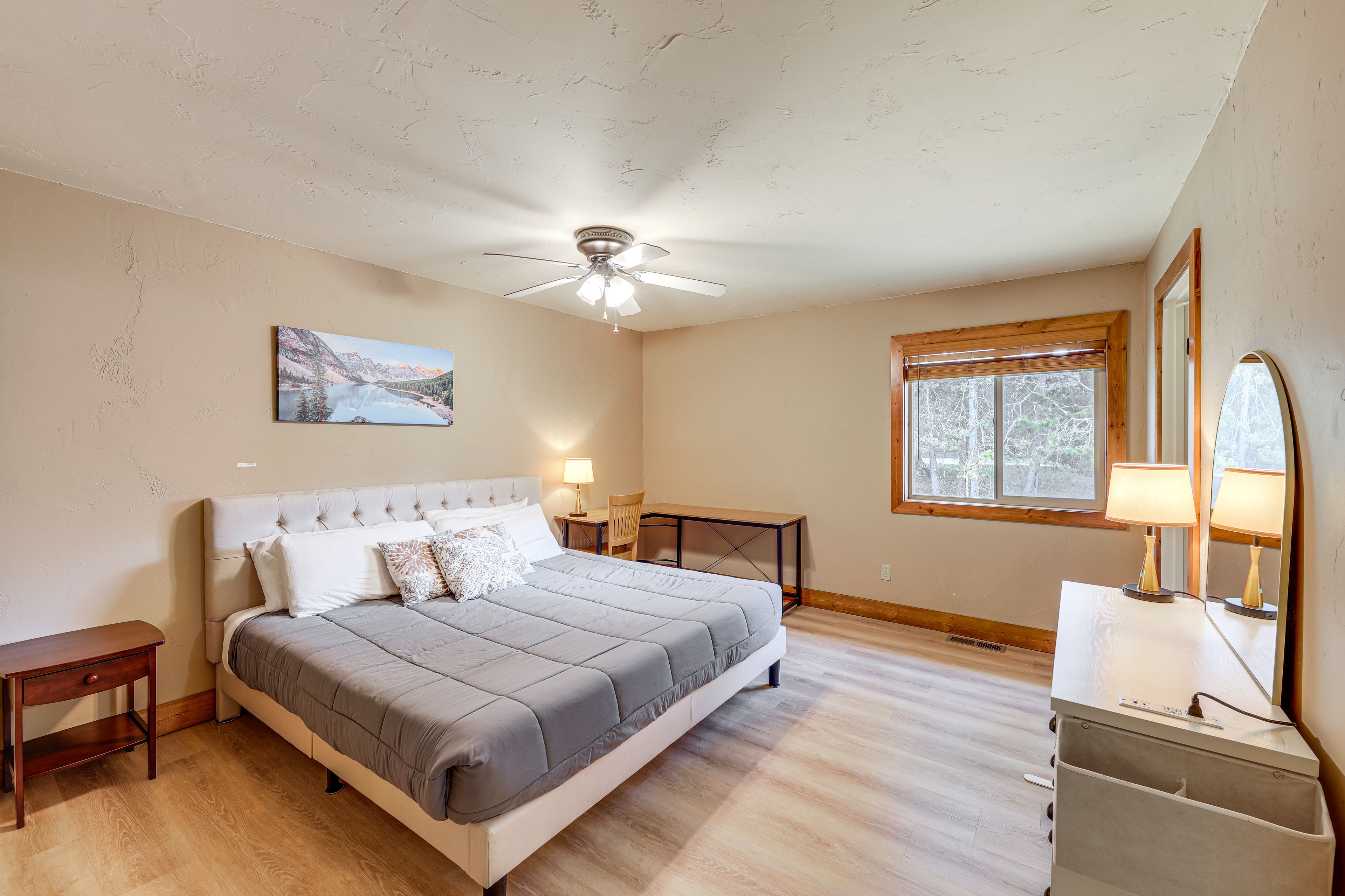 Bedroom 1 | King Bed | En-Suite Bathroom