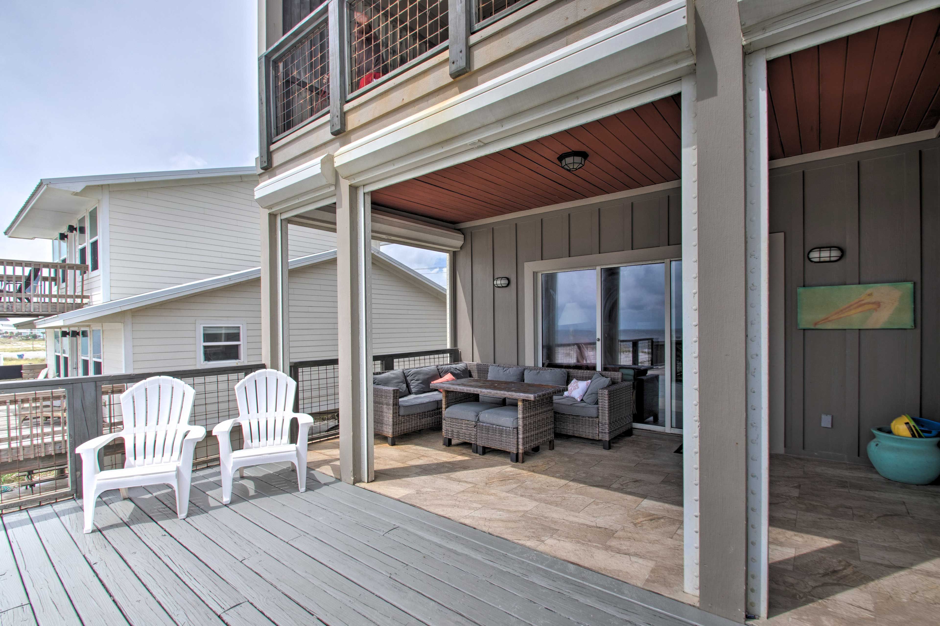 Fully Furnished Deck