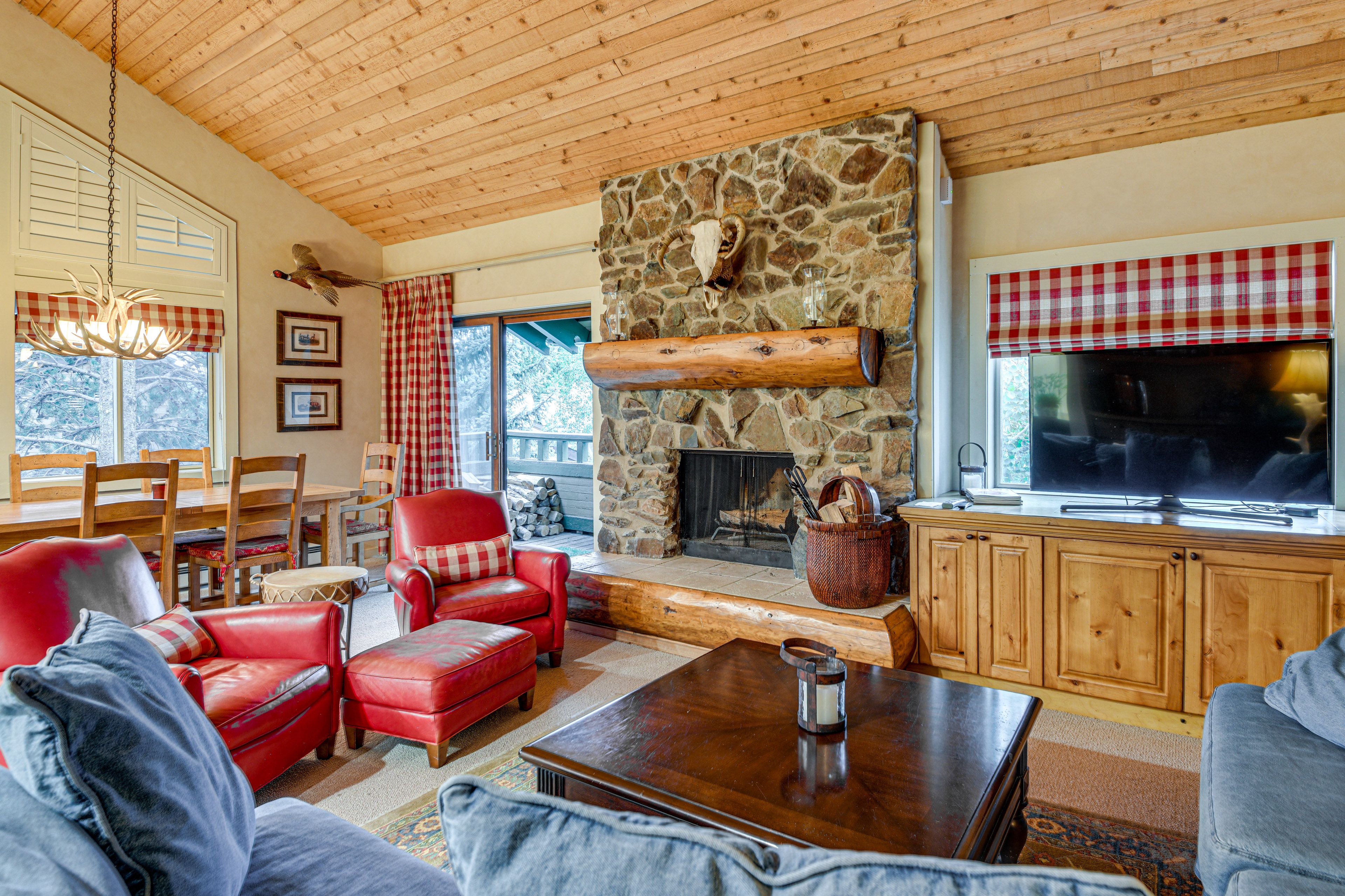 Sun Valley Vacation Rental | 4BR | 3.5BA | 2,334 Sq Ft | 3rd-Floor Condo