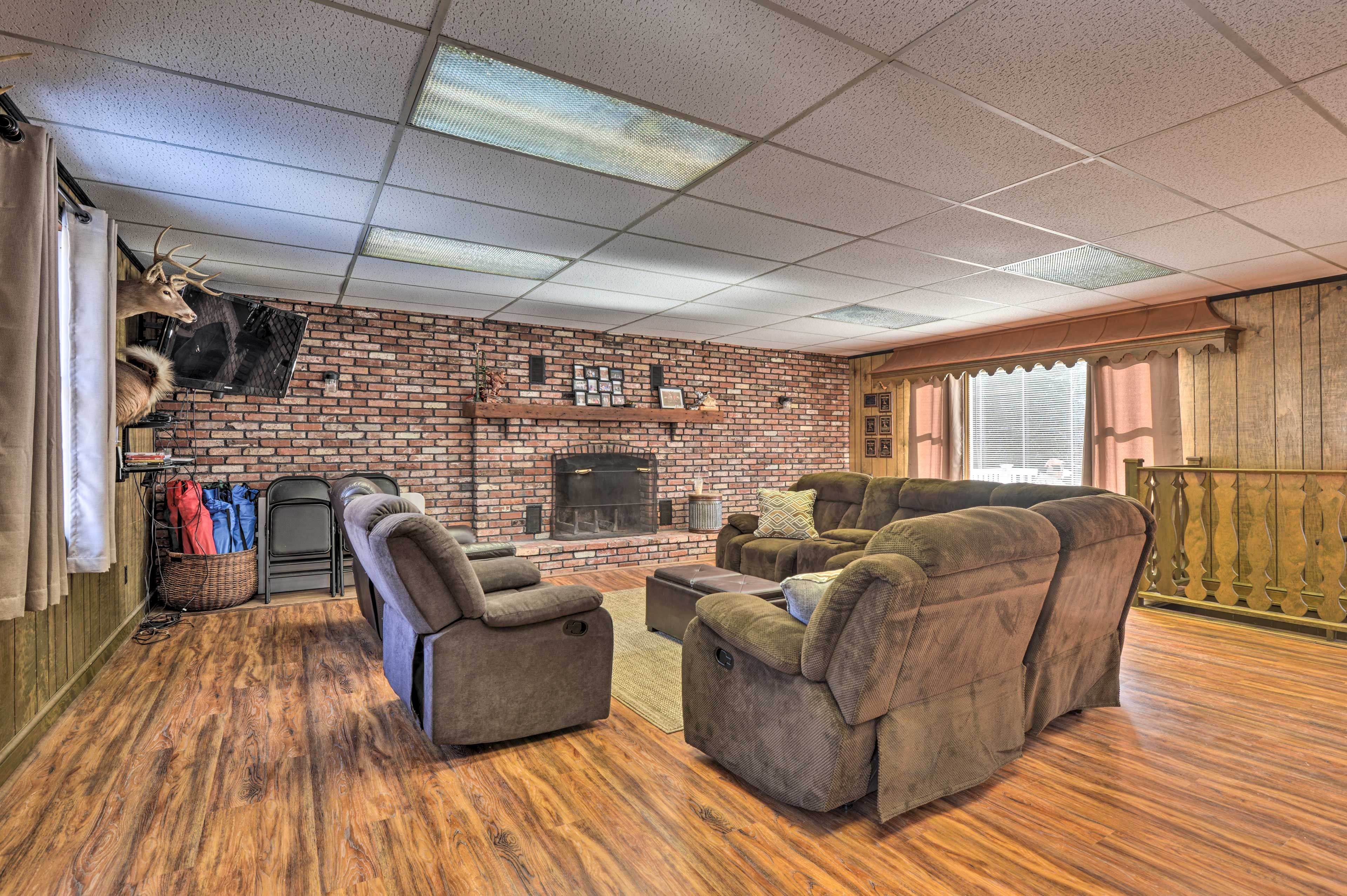 Living Room | 1st Floor | Wood-Burning Fireplace