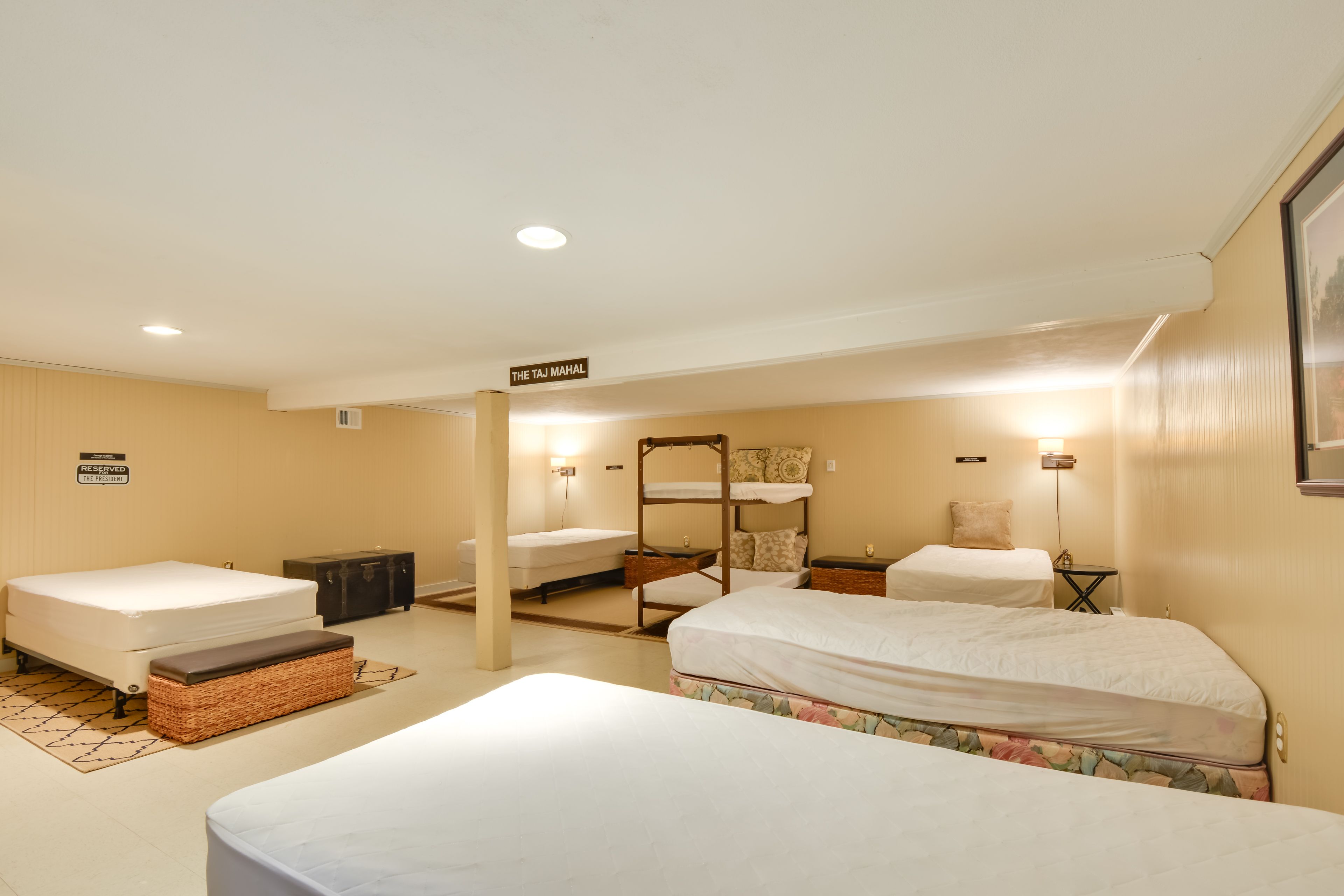 Bedroom 2 | Basement | Twin Bunk Bed | 5 Twin Beds