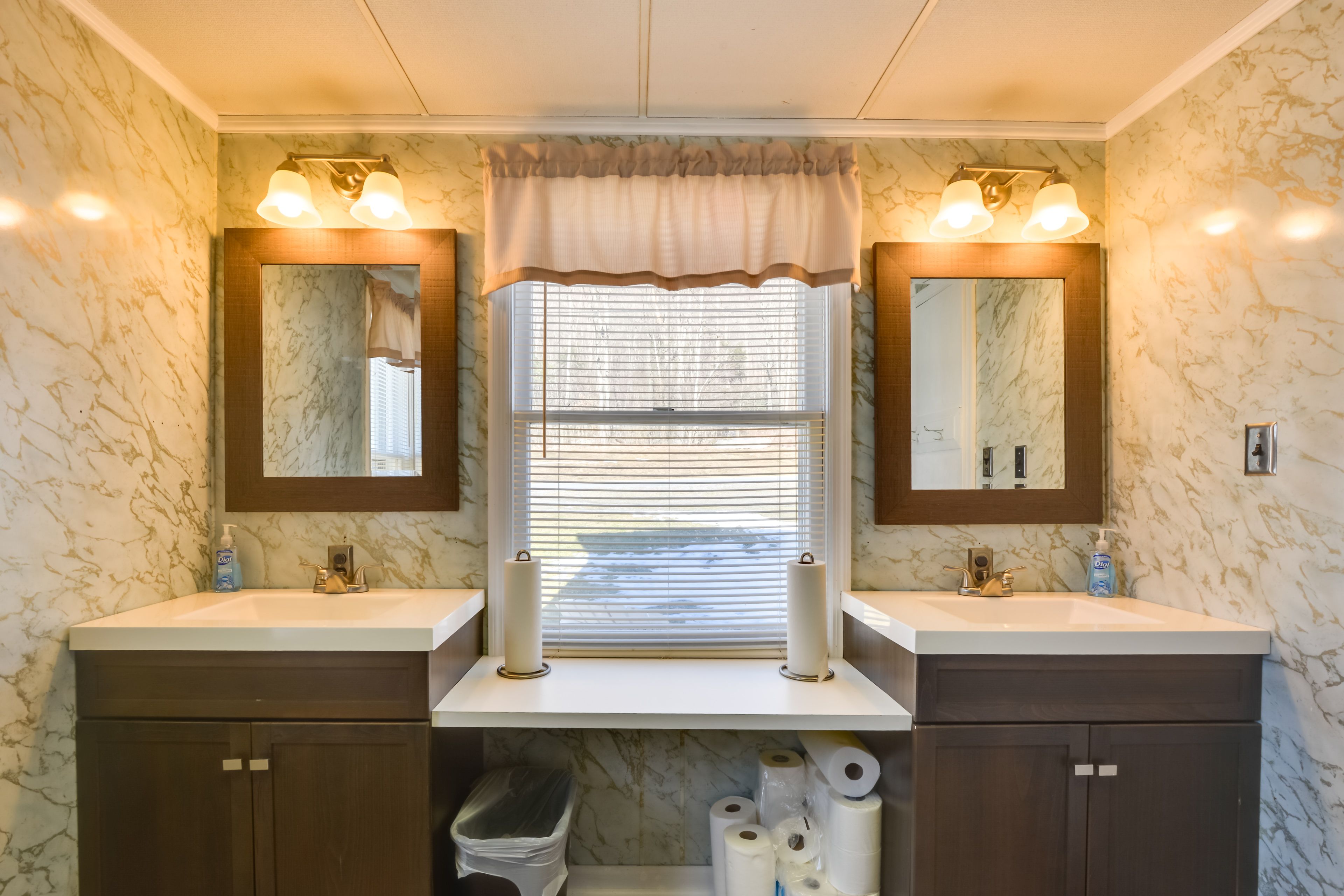 Full Bathroom | 1st Floor