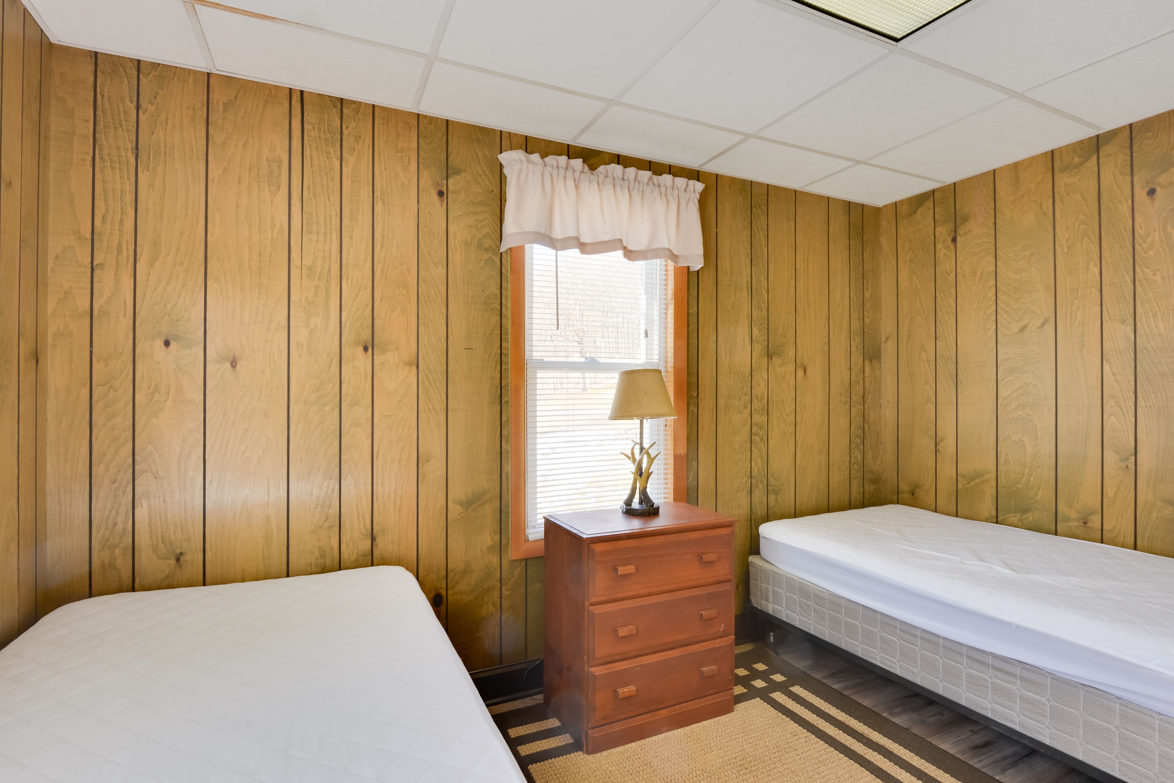 Bedroom 3 | 1st Floor | 2 Twin Beds