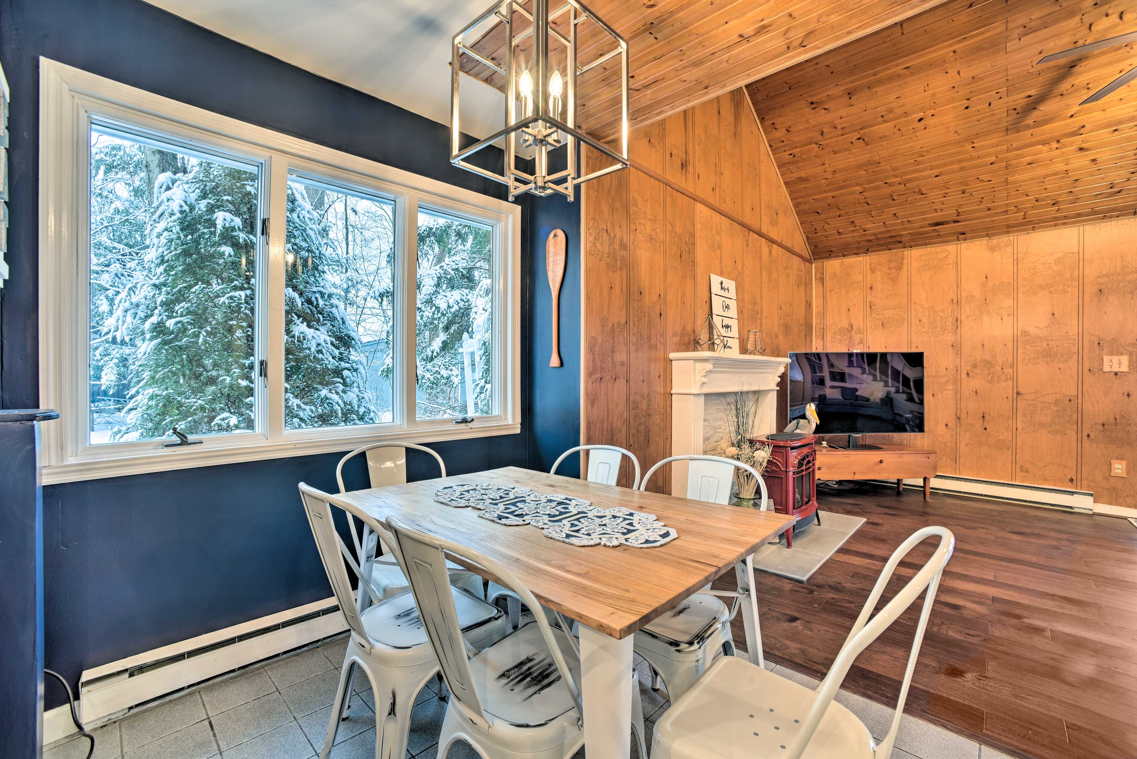 Dining Area | Dishware & Flatware Provided | High Chair Available | 1st Floor