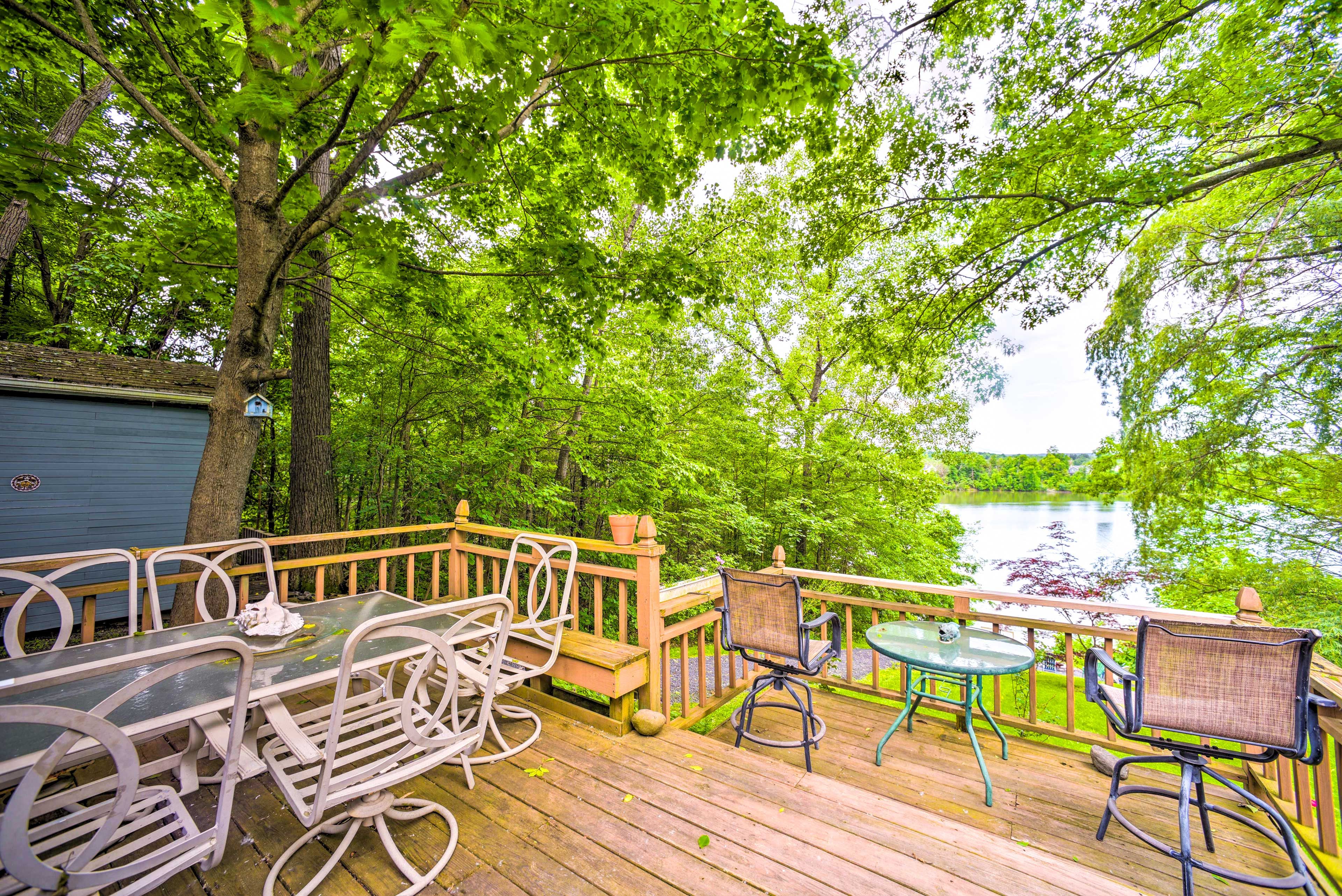 Private Deck | Sleepy Hollow Lake Views | Gas & Charcoal Grills